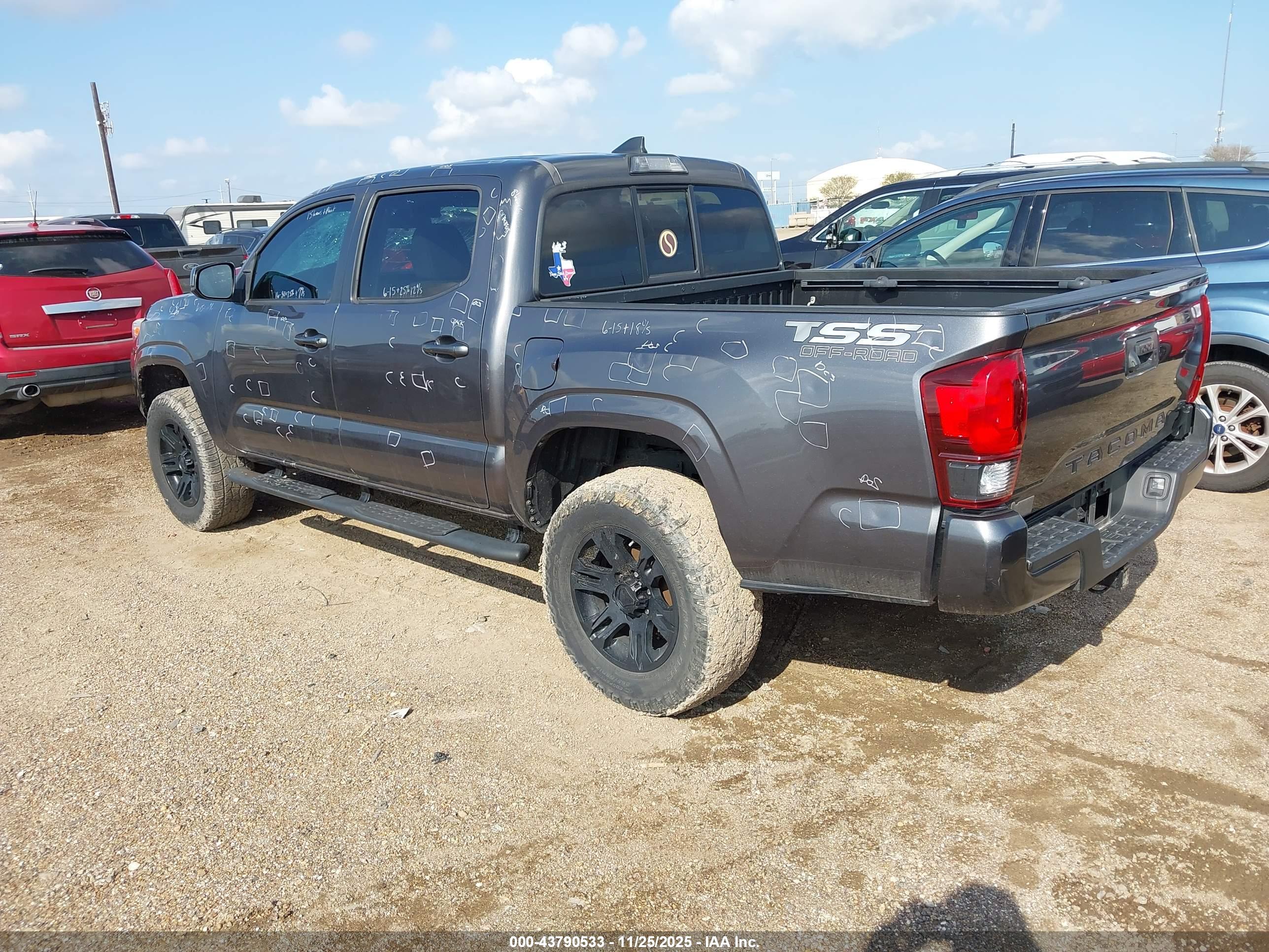 TOYOTA TACOMA image 3