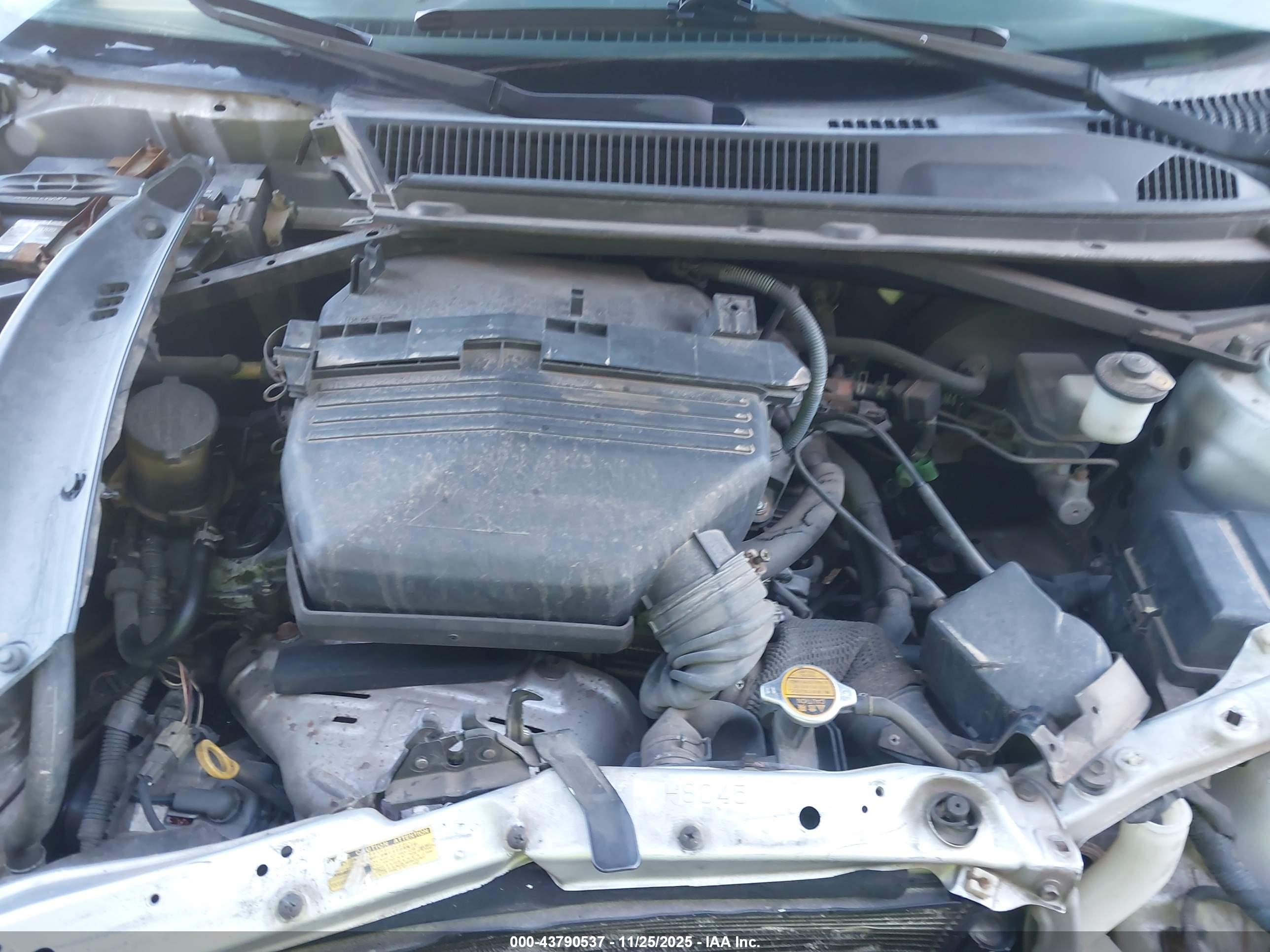 TOYOTA RAV4 image 10
