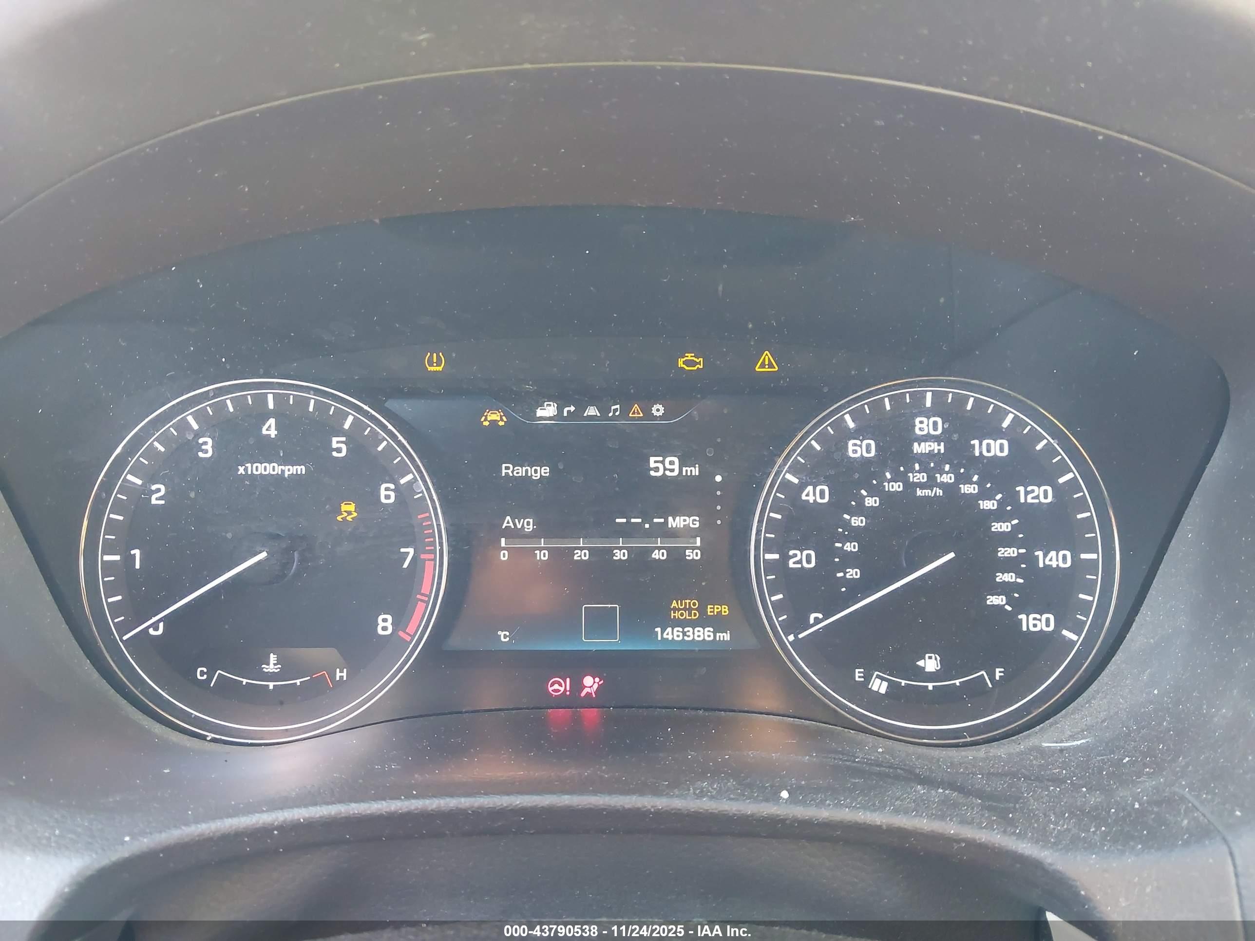 HYUNDAI GENESIS image 7