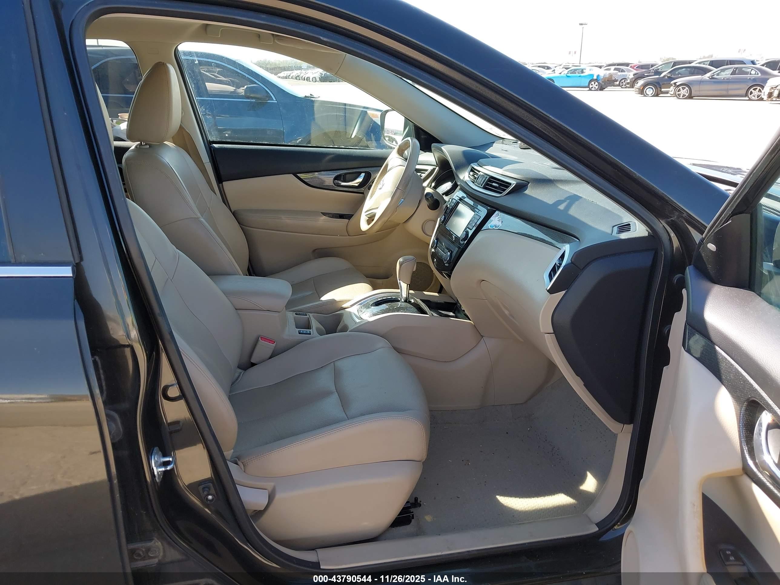 NISSAN ROGUE image 5