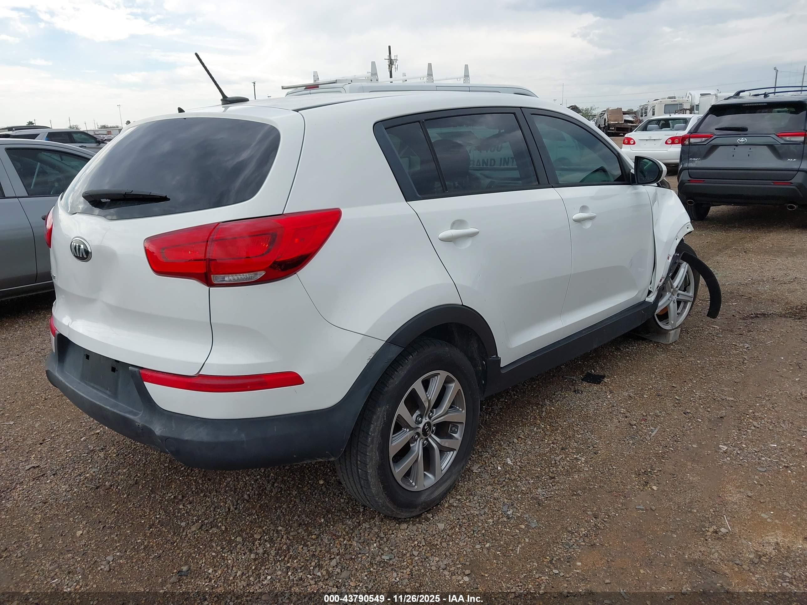 KIA SPORTAGE image 4
