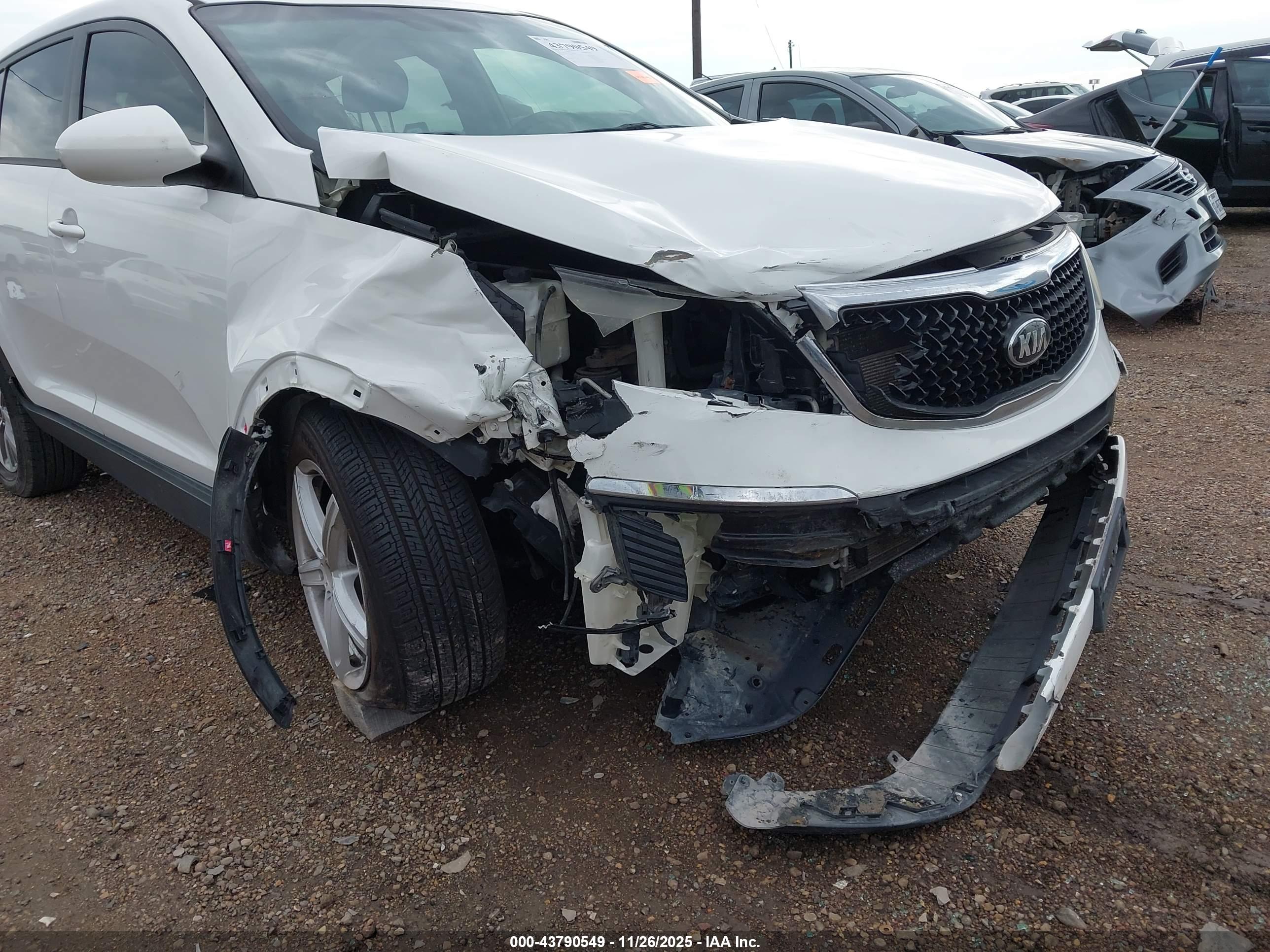 KIA SPORTAGE image 6