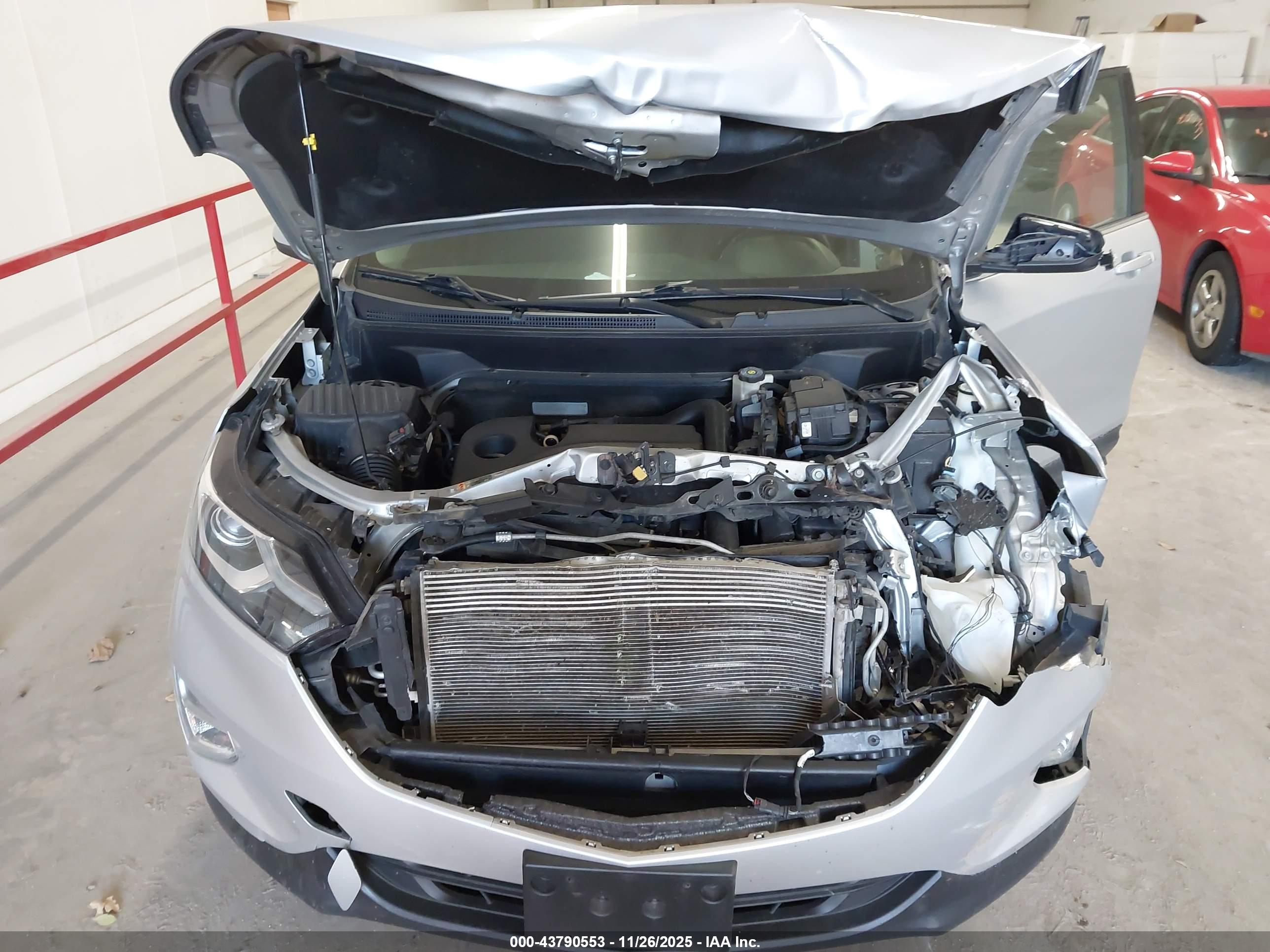 CHEVROLET EQUINOX image 10