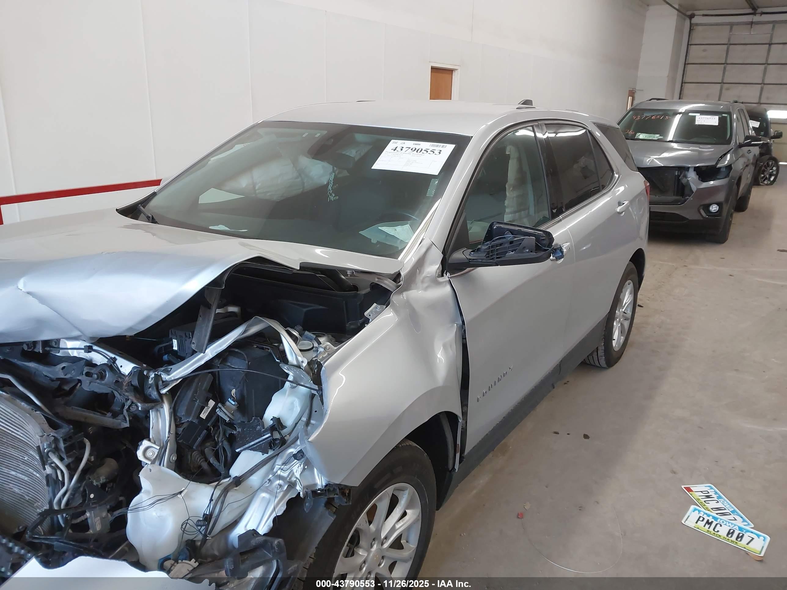 CHEVROLET EQUINOX image 2