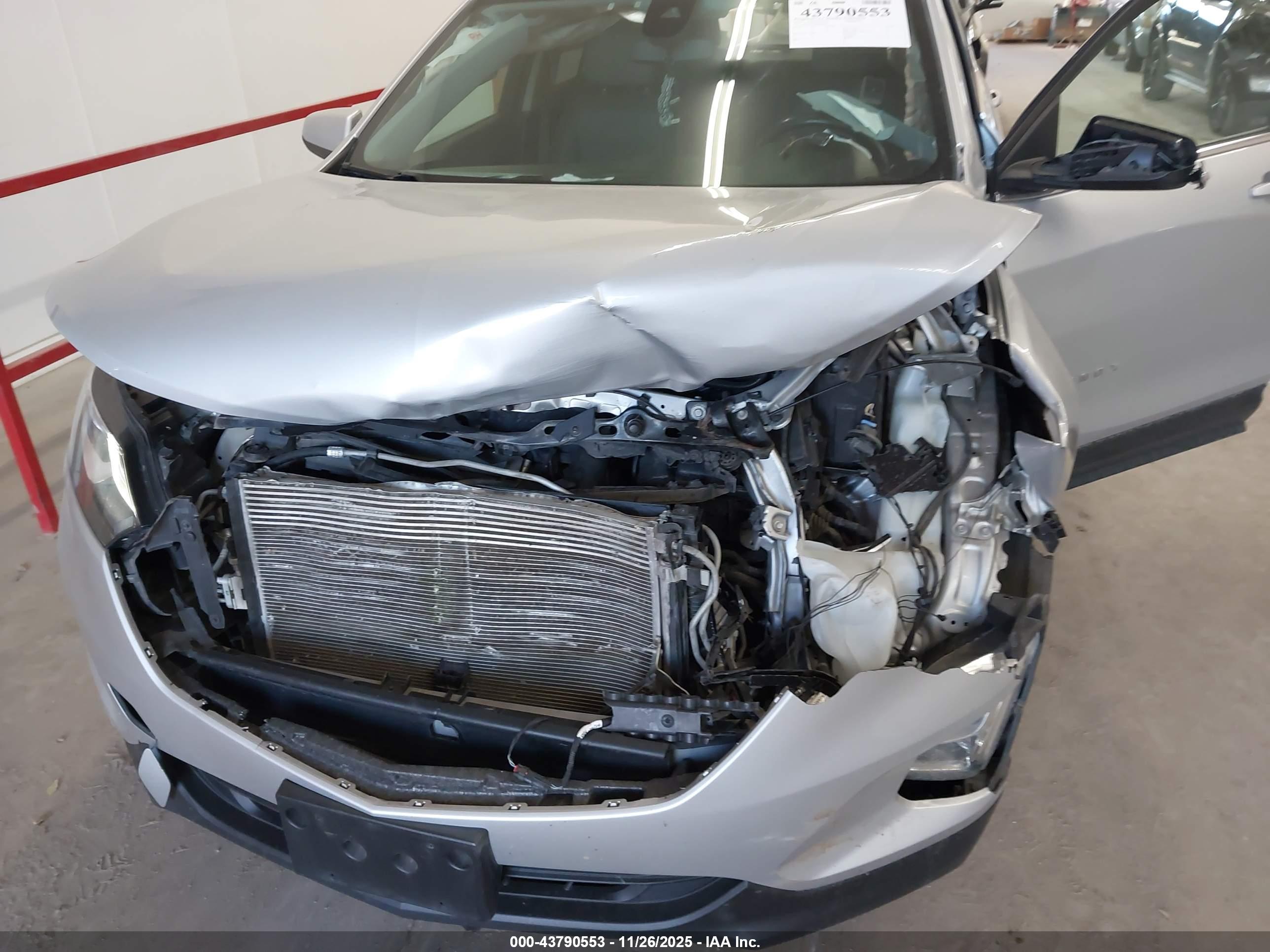 CHEVROLET EQUINOX image 6