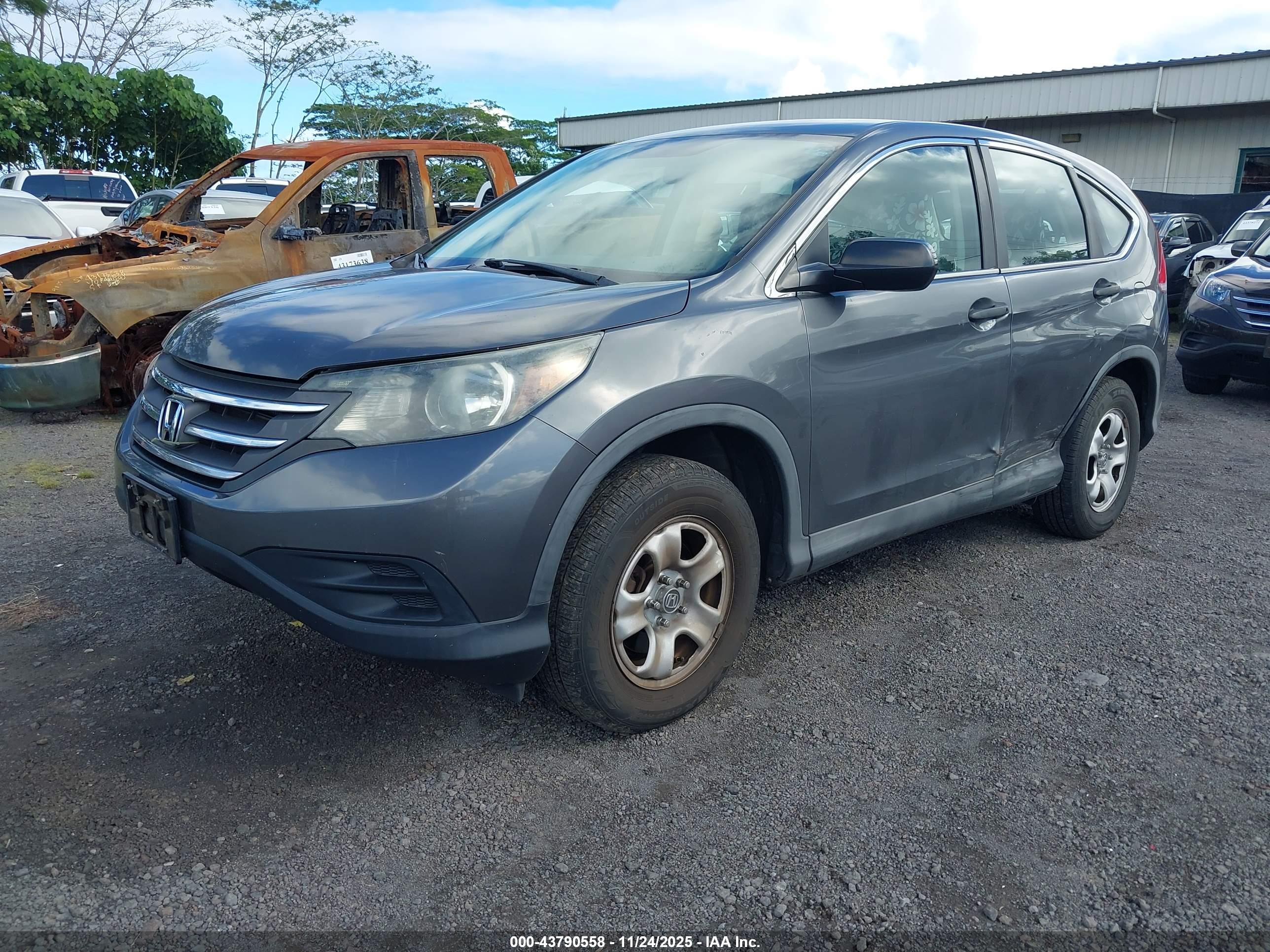 HONDA CR-V image 2