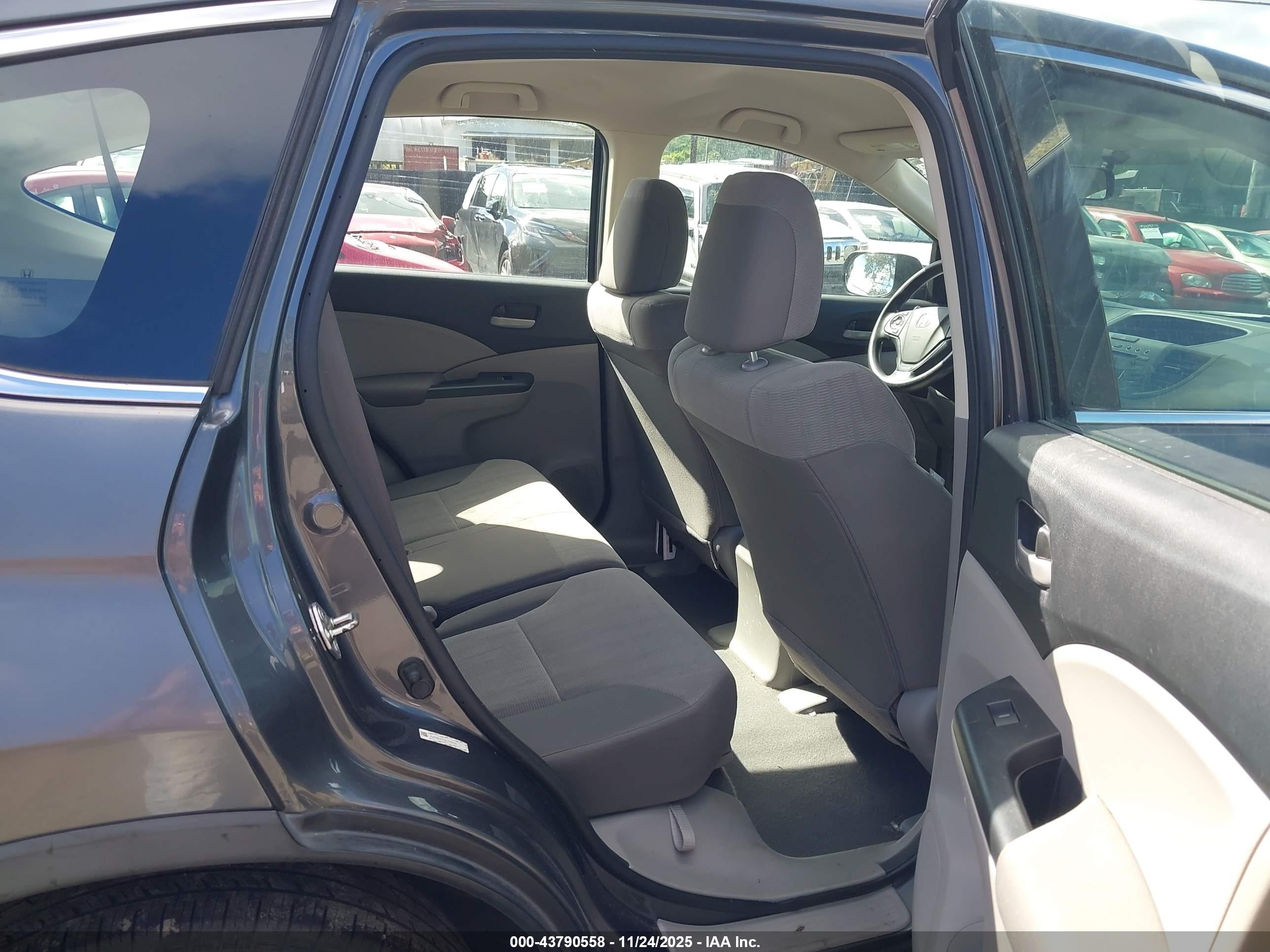 HONDA CR-V image 8