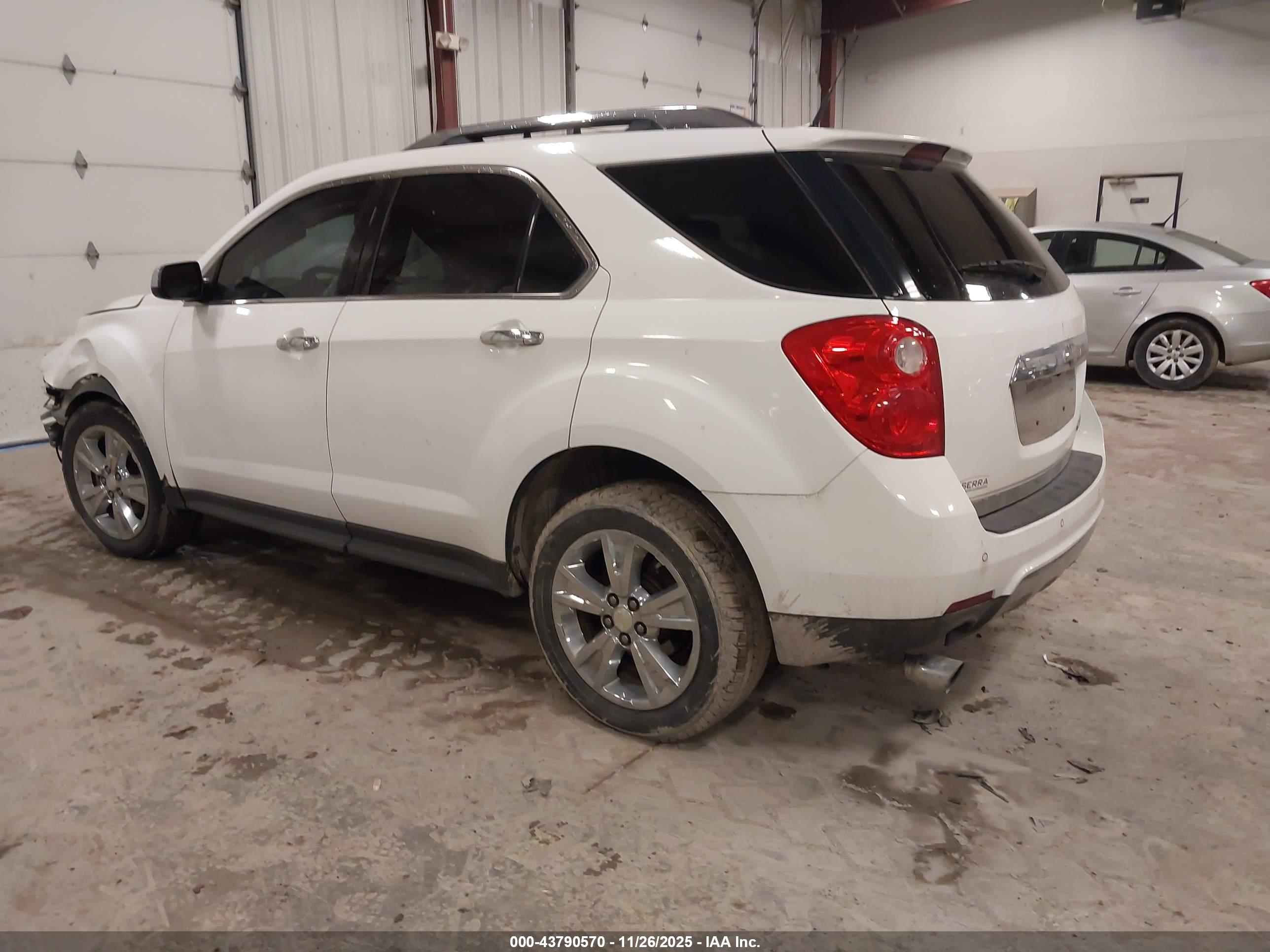CHEVROLET EQUINOX image 3