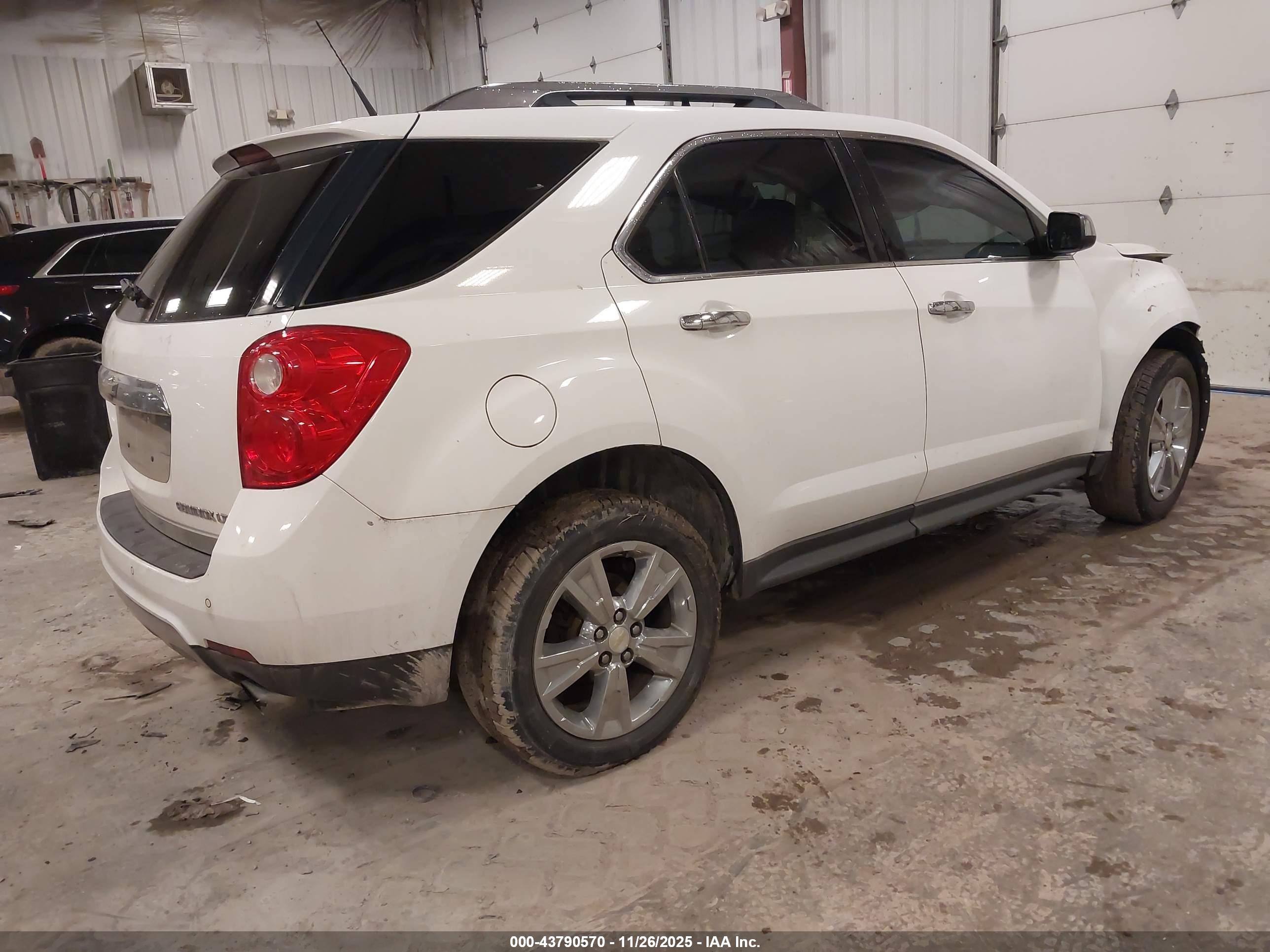 CHEVROLET EQUINOX image 4