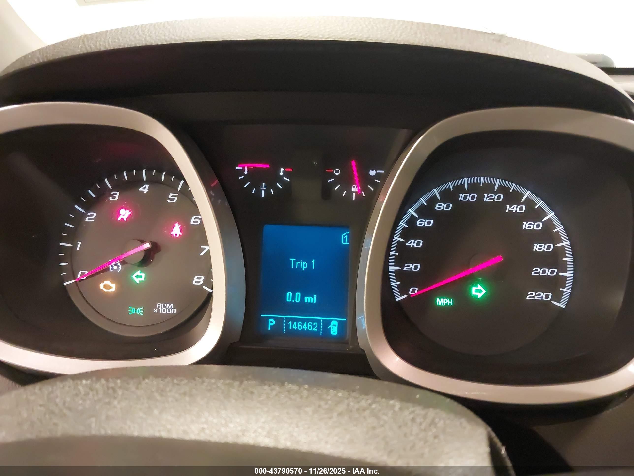 CHEVROLET EQUINOX image 7