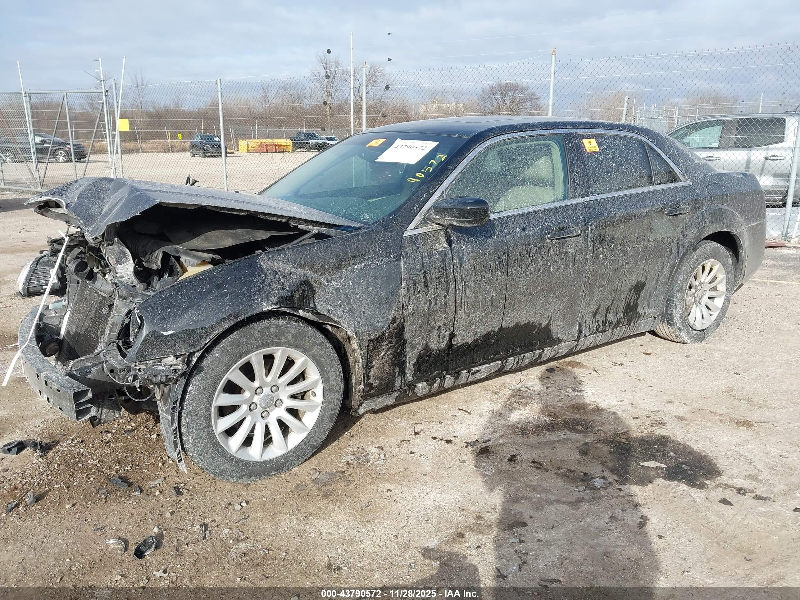 CHRYSLER 300 image 2