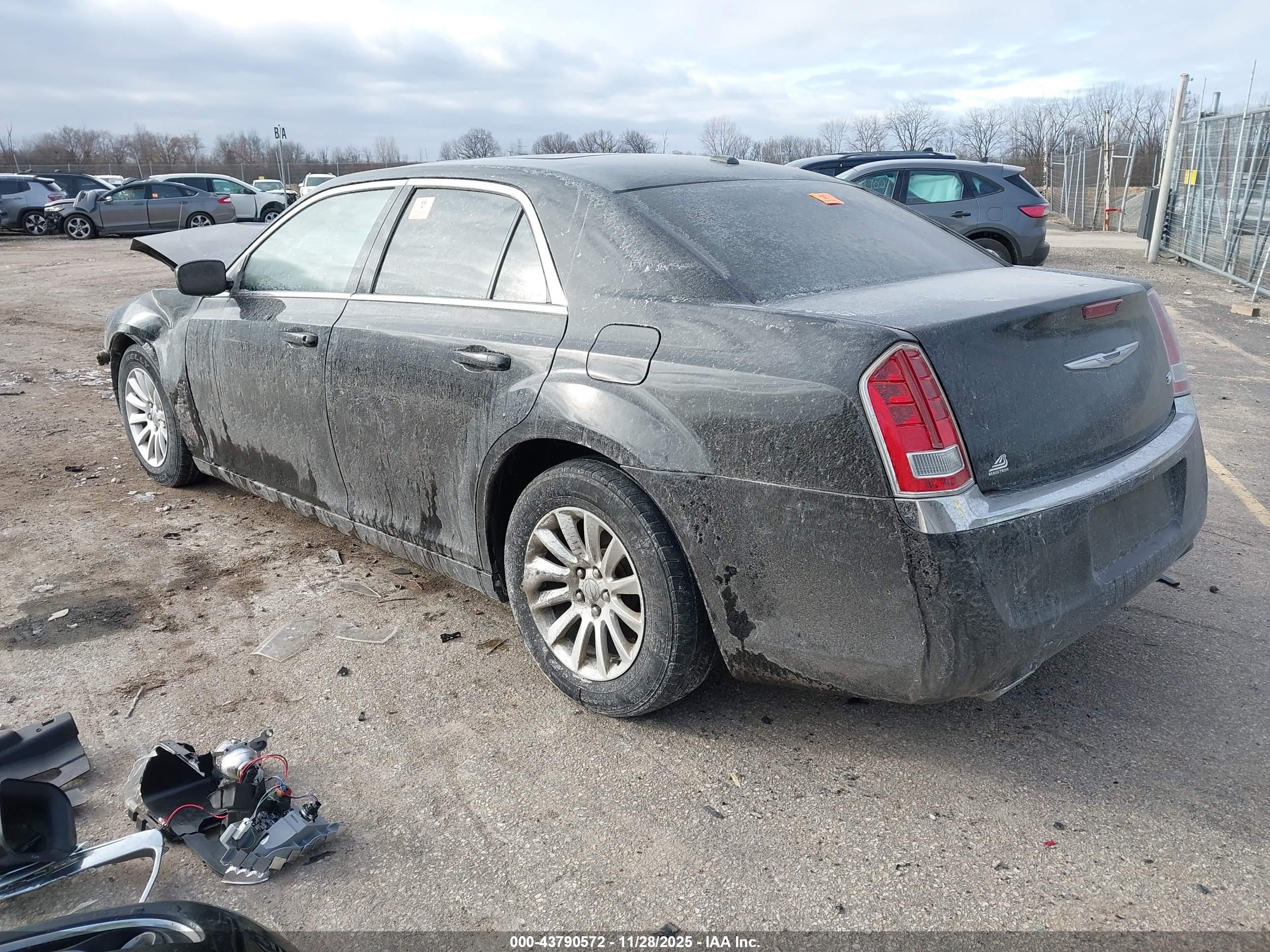 CHRYSLER 300 image 3
