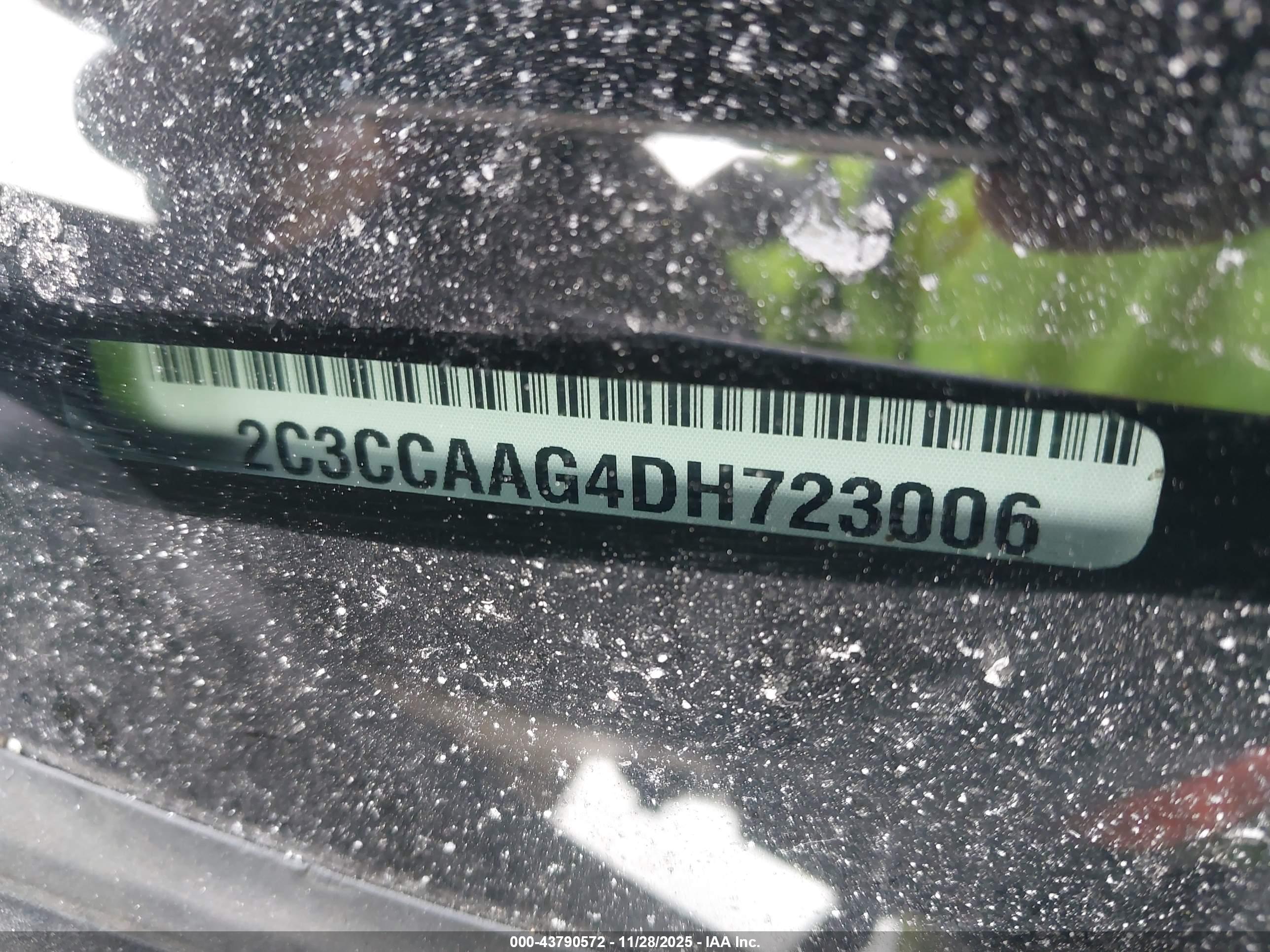 CHRYSLER 300 image 9