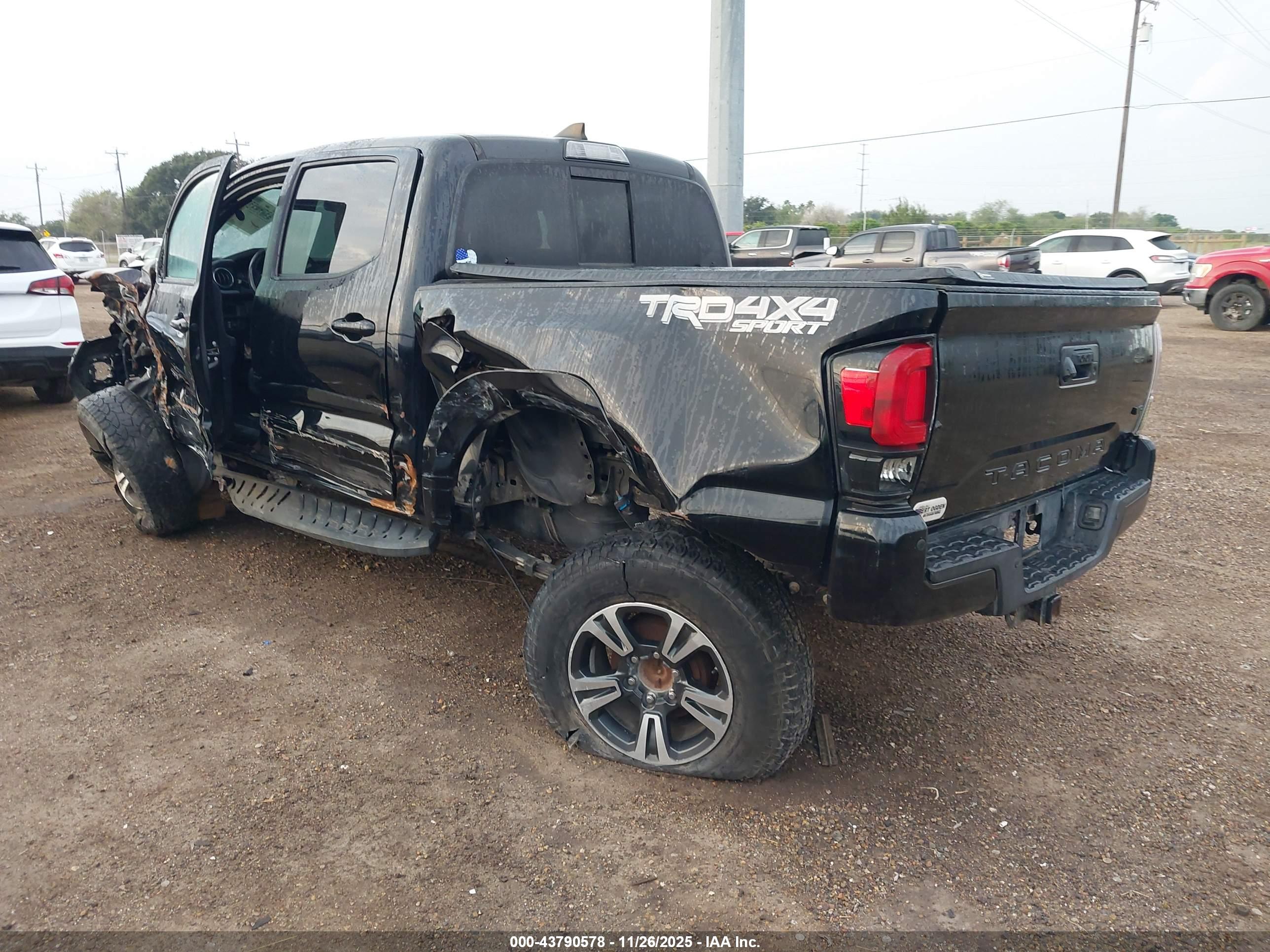 TOYOTA TACOMA image 3