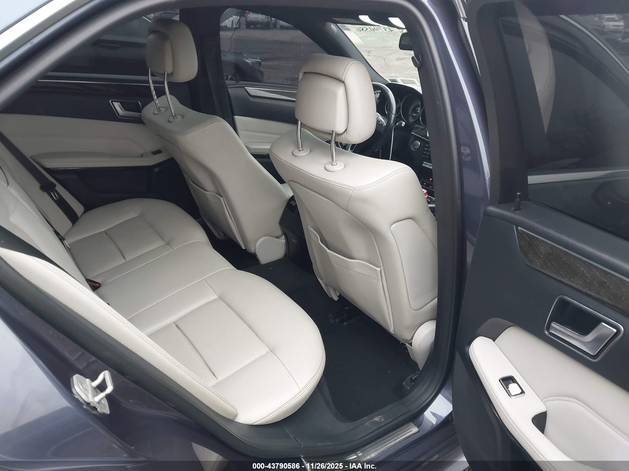 MERCEDES-BENZ E image 8