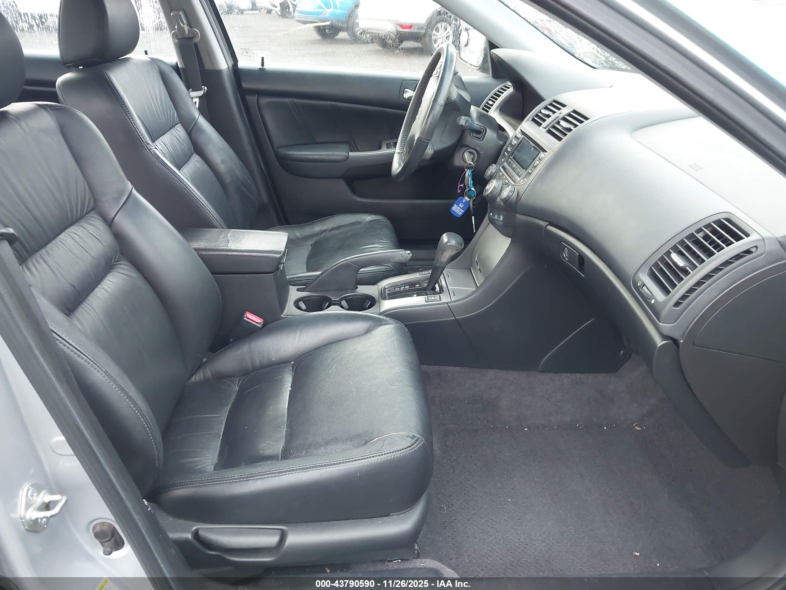 HONDA ACCORD image 5