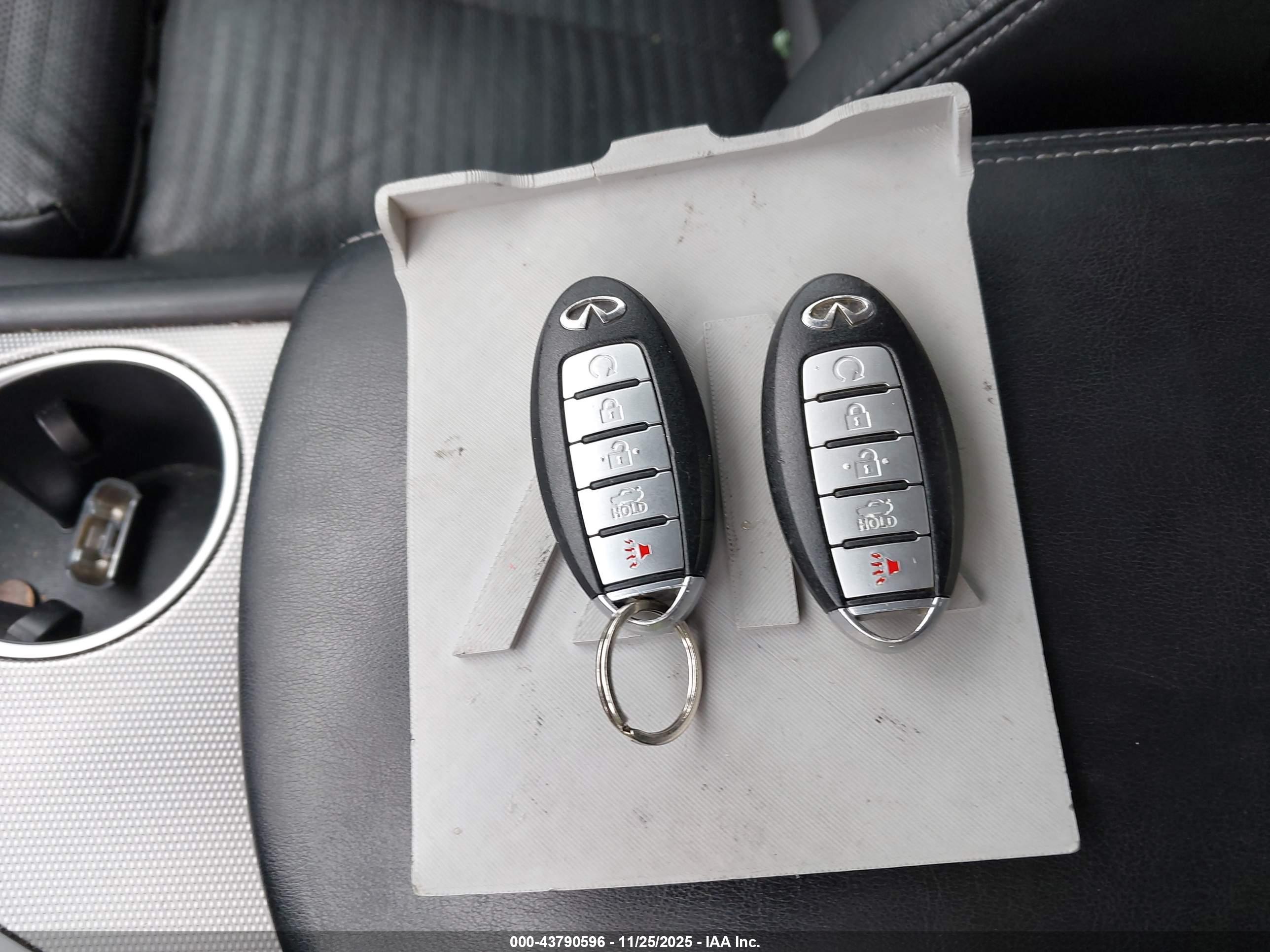 INFINITI Q50 image 11