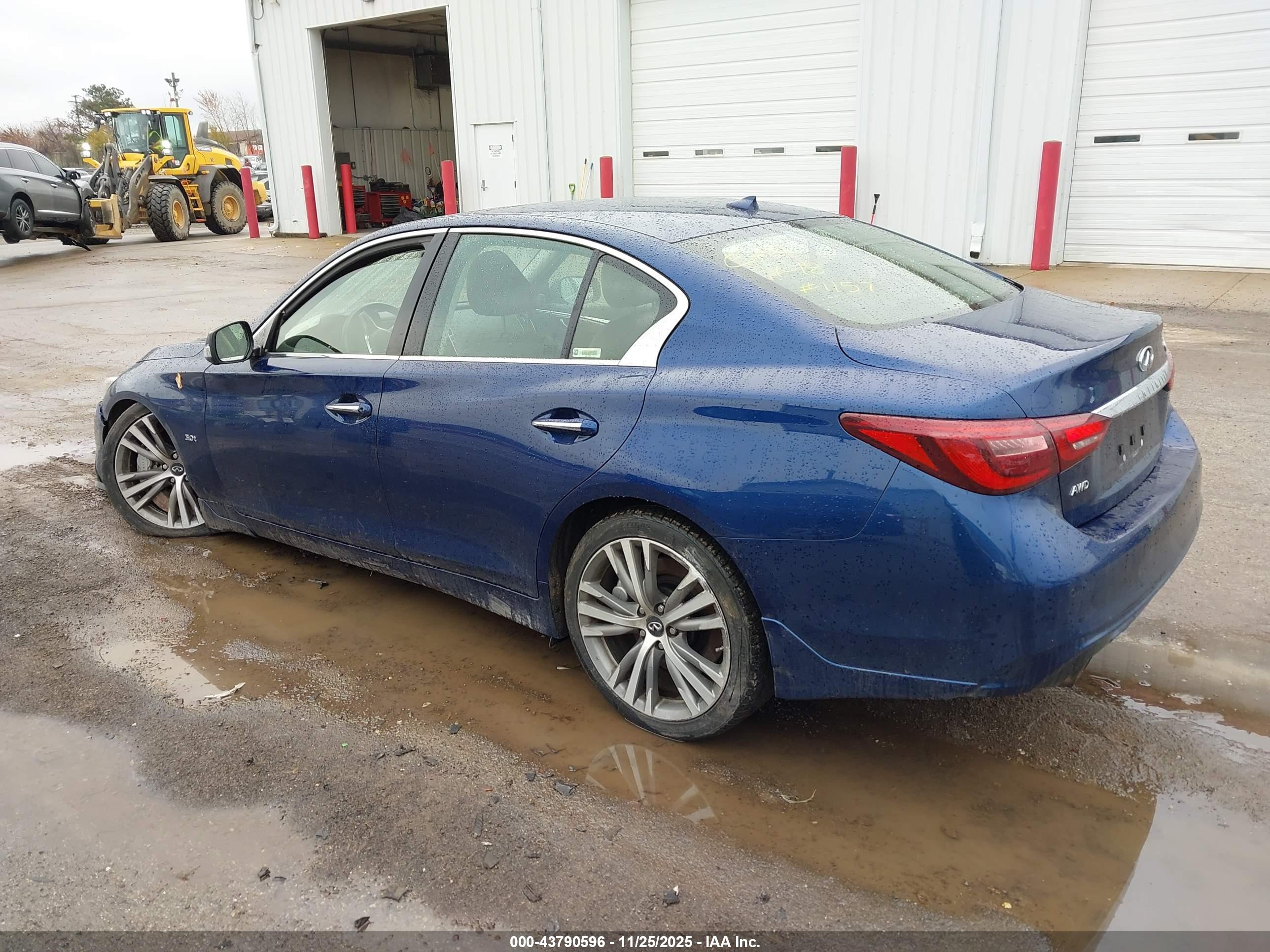 INFINITI Q50 image 3