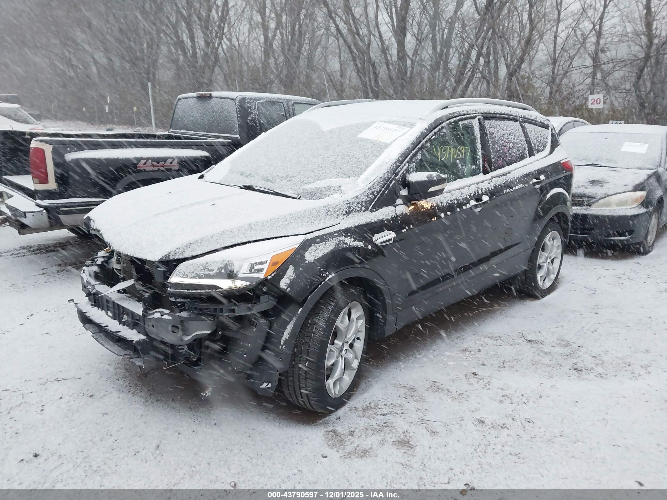 FORD ESCAPE image 2