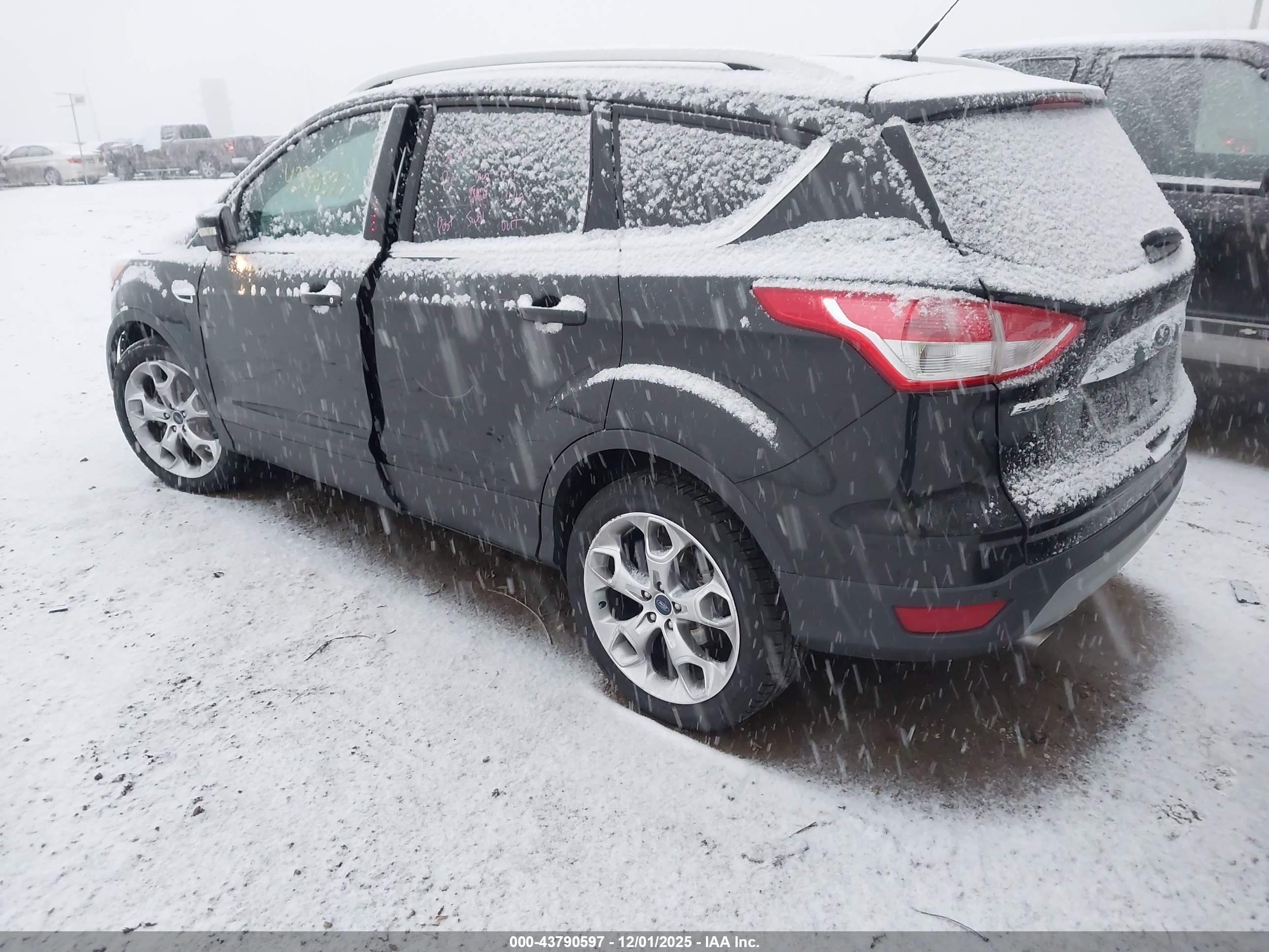 FORD ESCAPE image 3