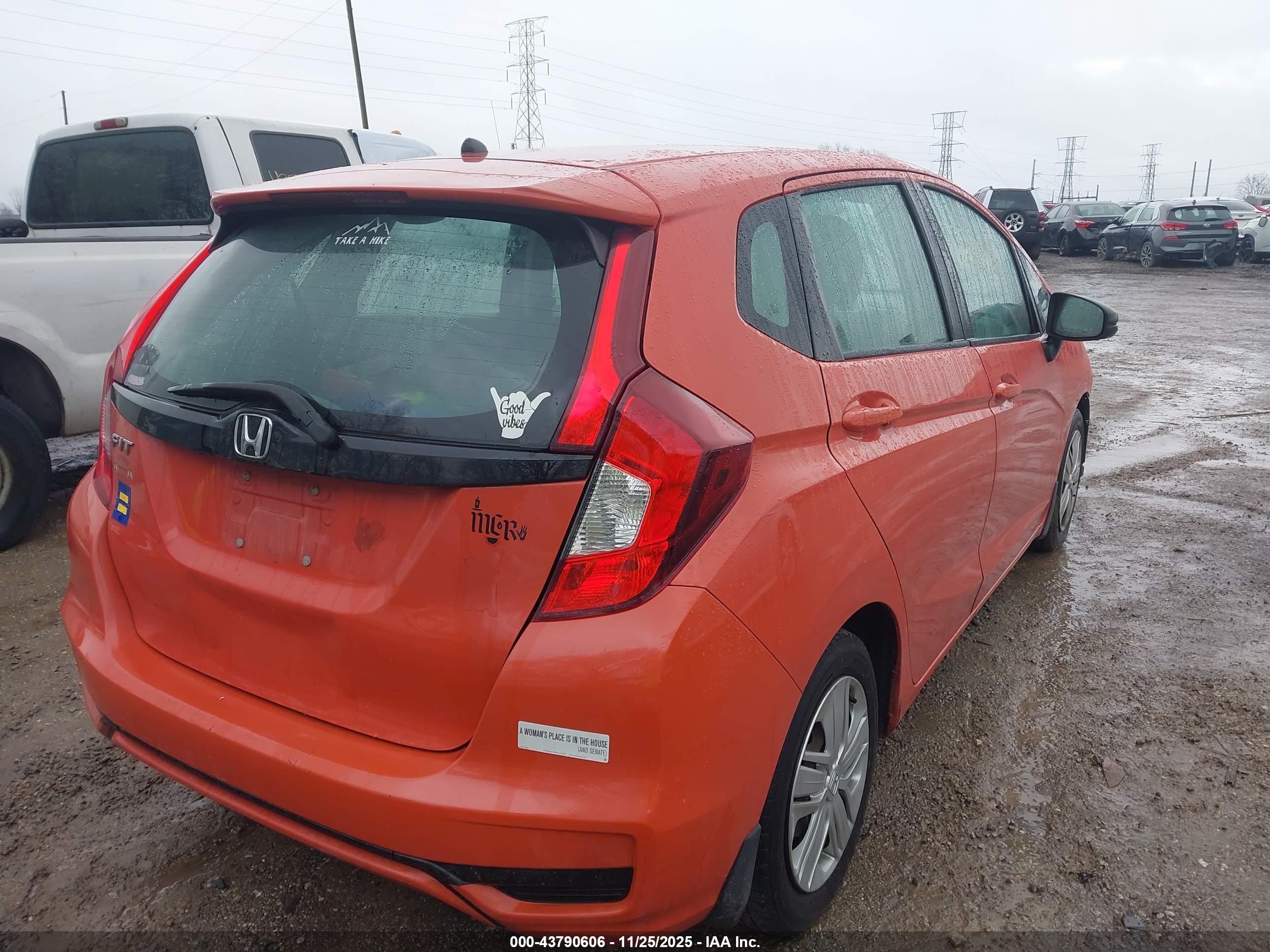 HONDA FIT image 4