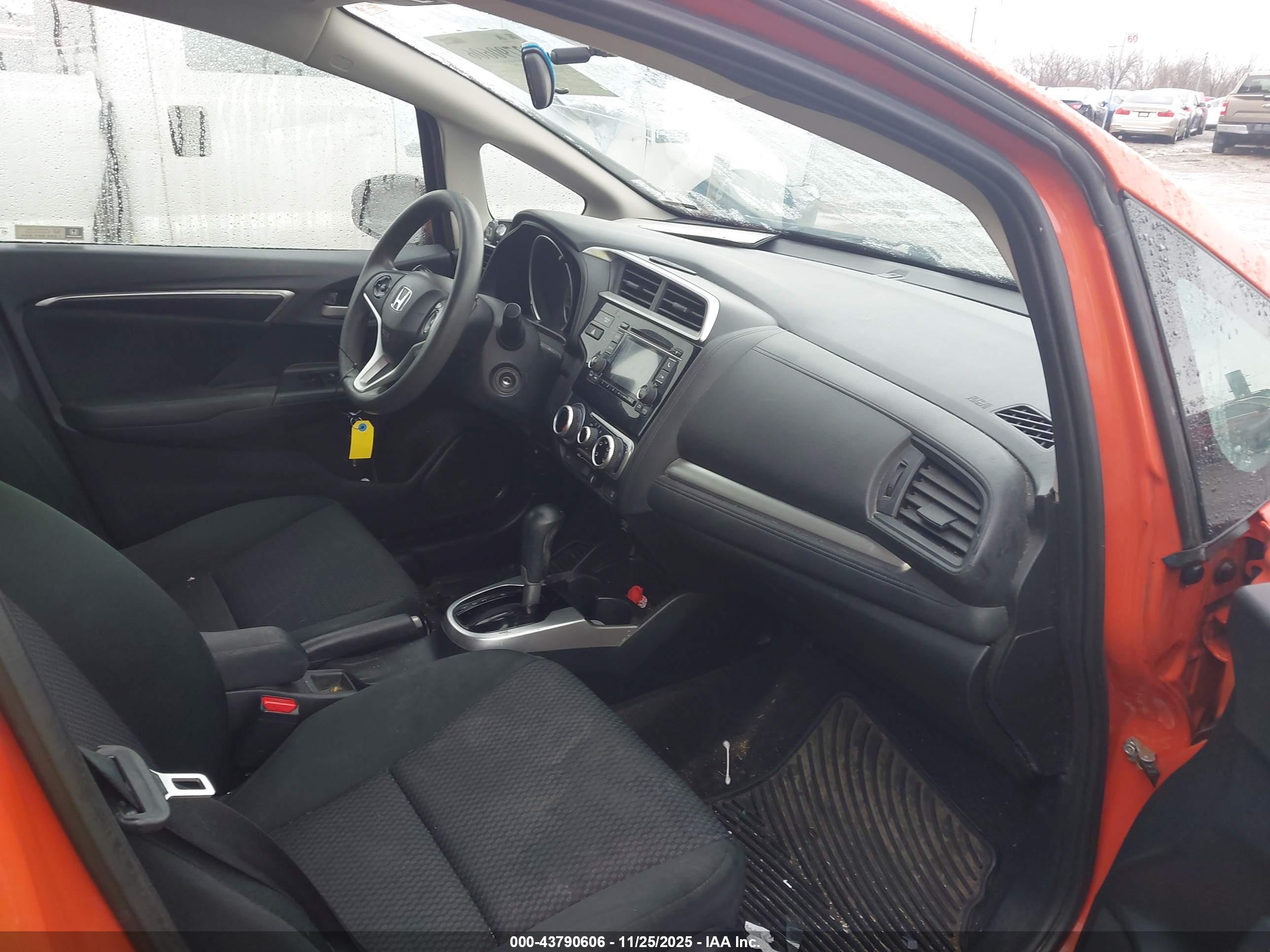 HONDA FIT image 5