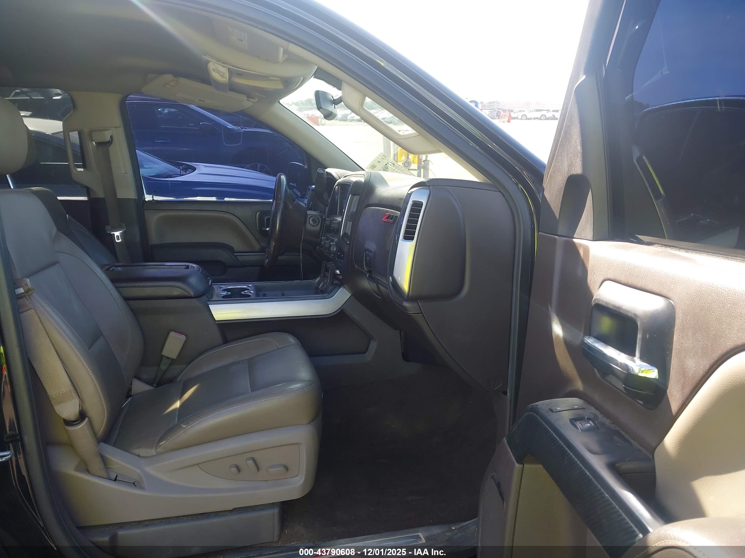 CHEVROLET SILVERADO image 5