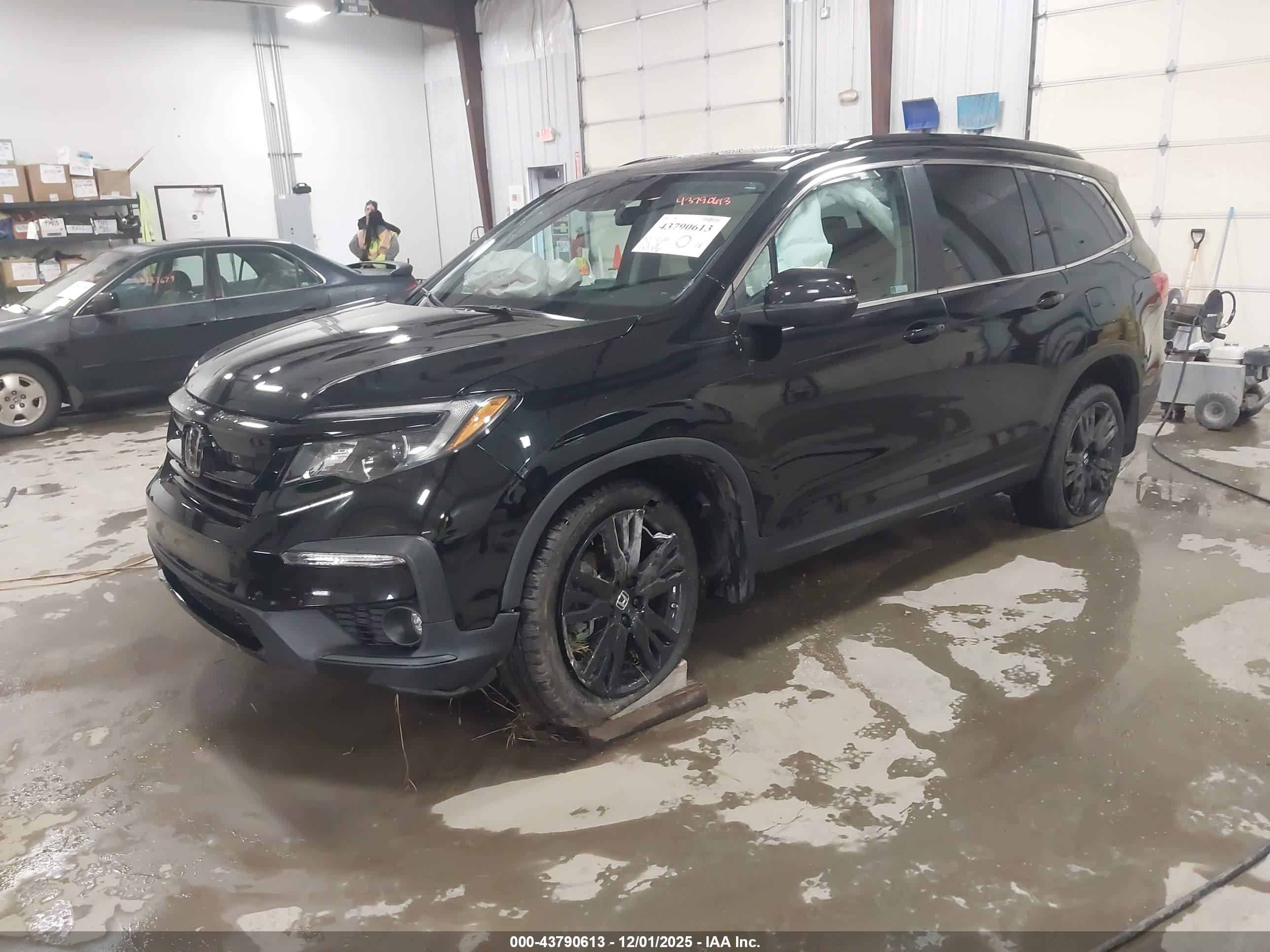 HONDA PILOT image 2
