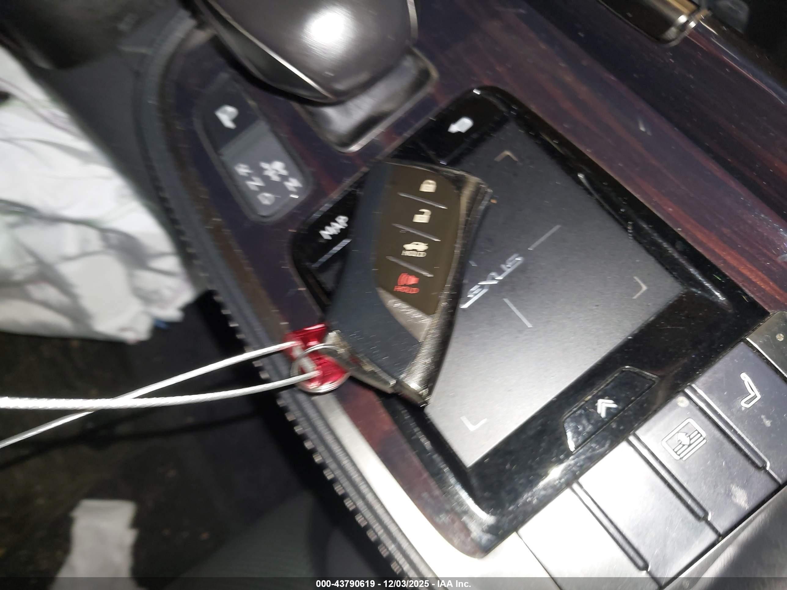 LEXUS LS image 11