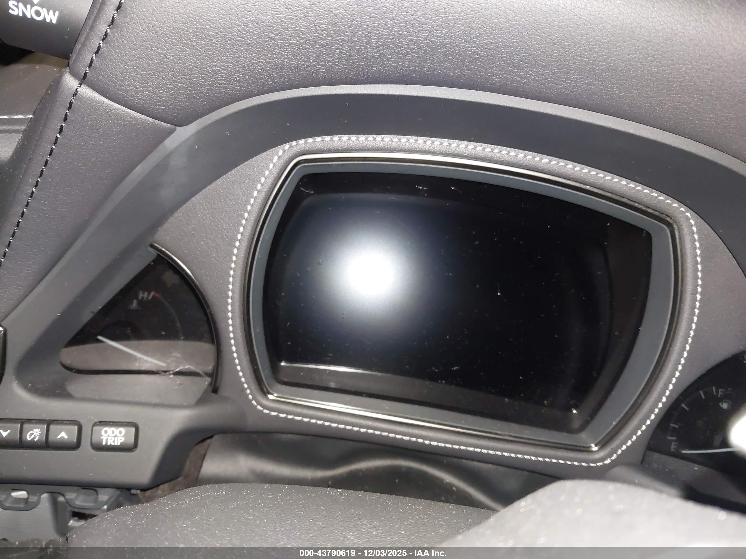 LEXUS LS image 7