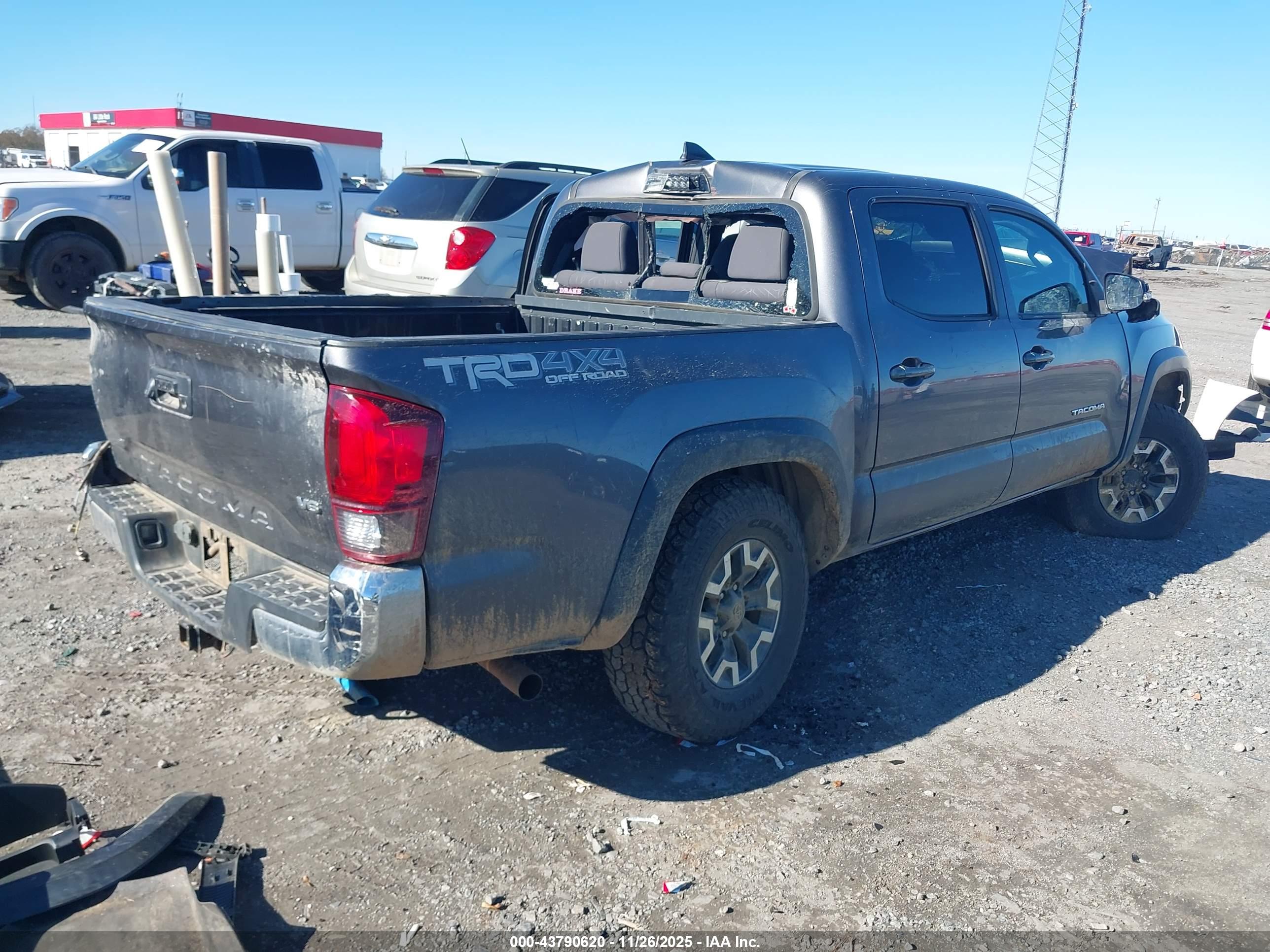TOYOTA TACOMA image 4