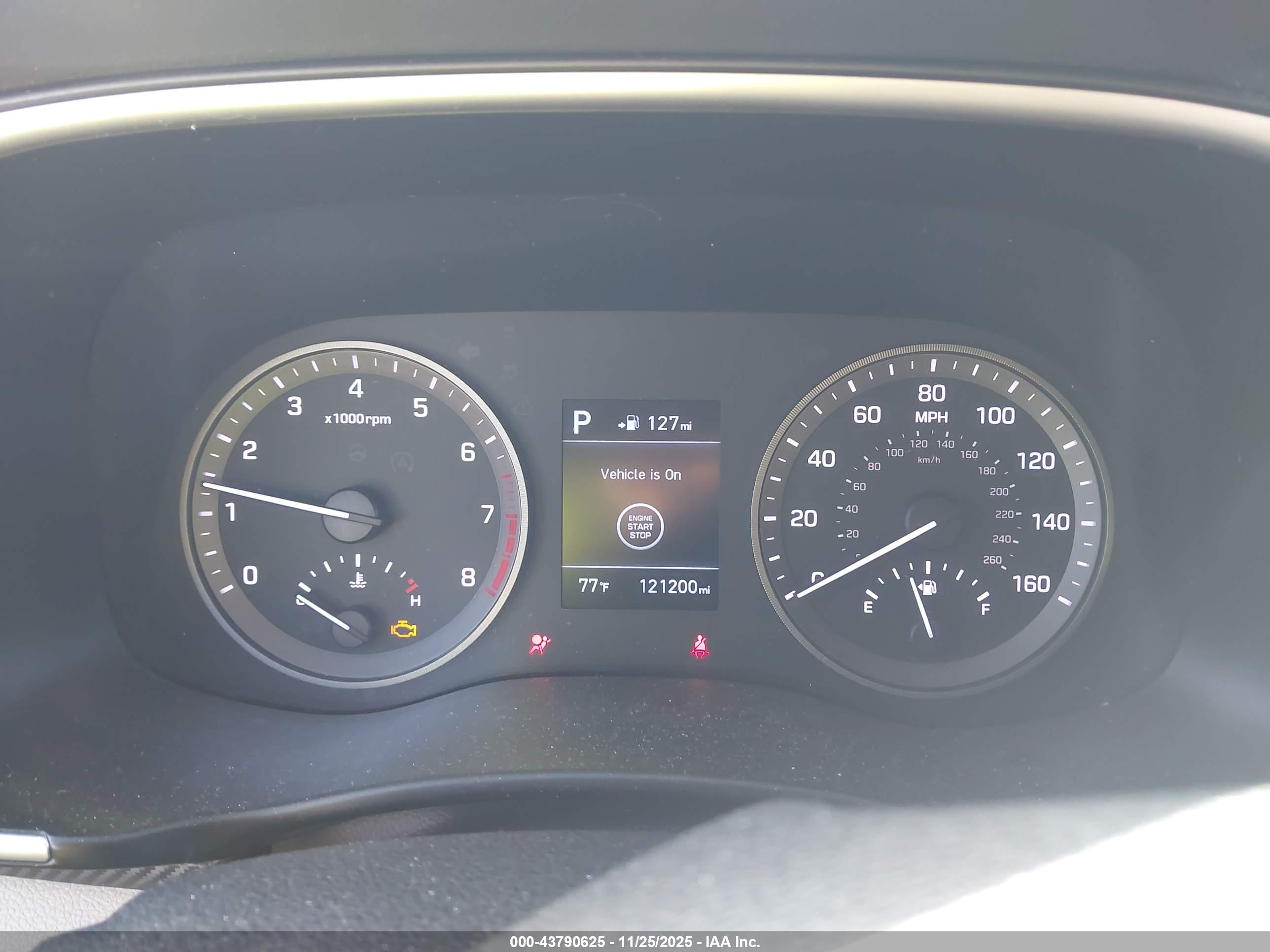 HYUNDAI TUCSON image 7