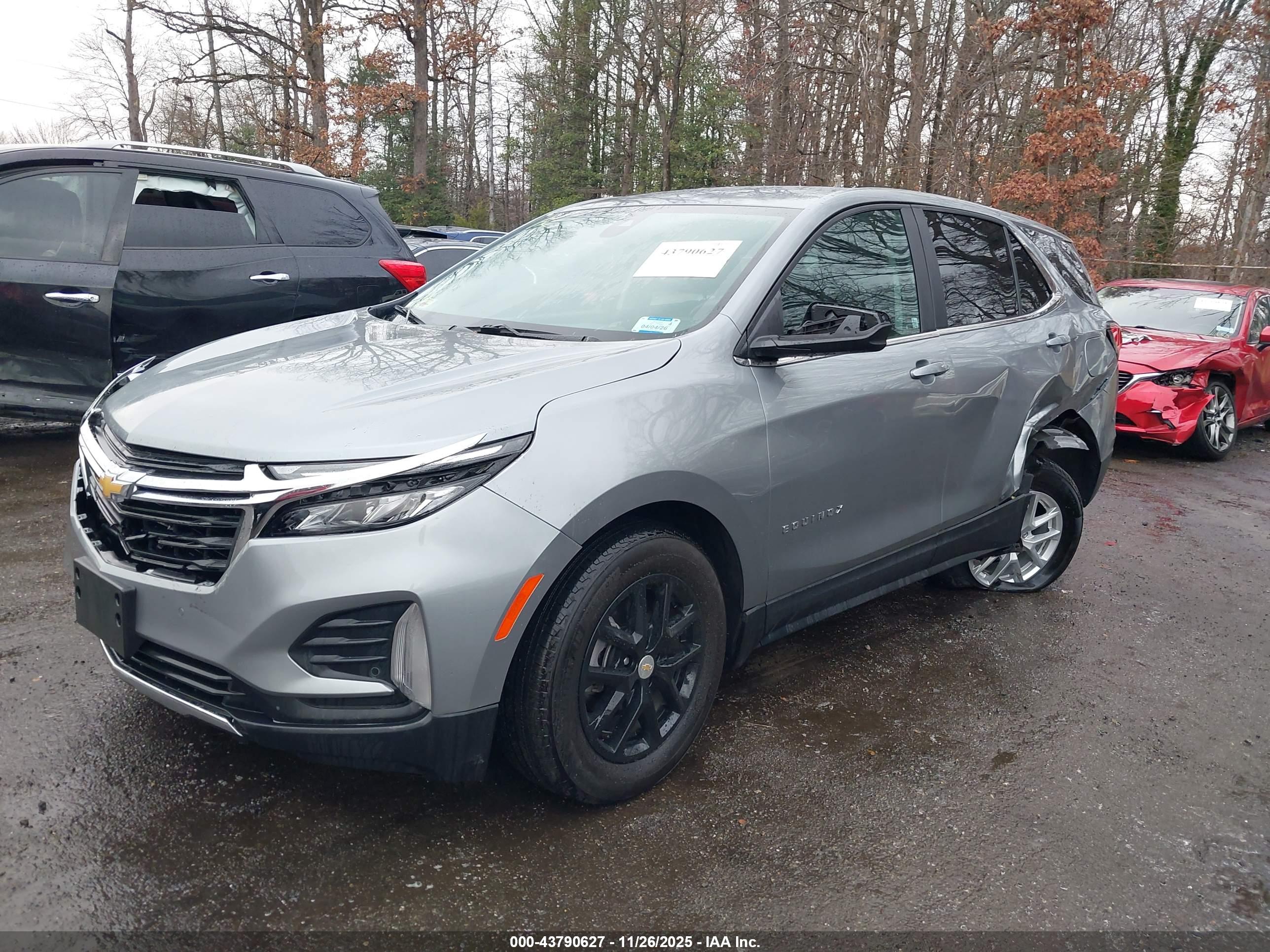 CHEVROLET EQUINOX image 2