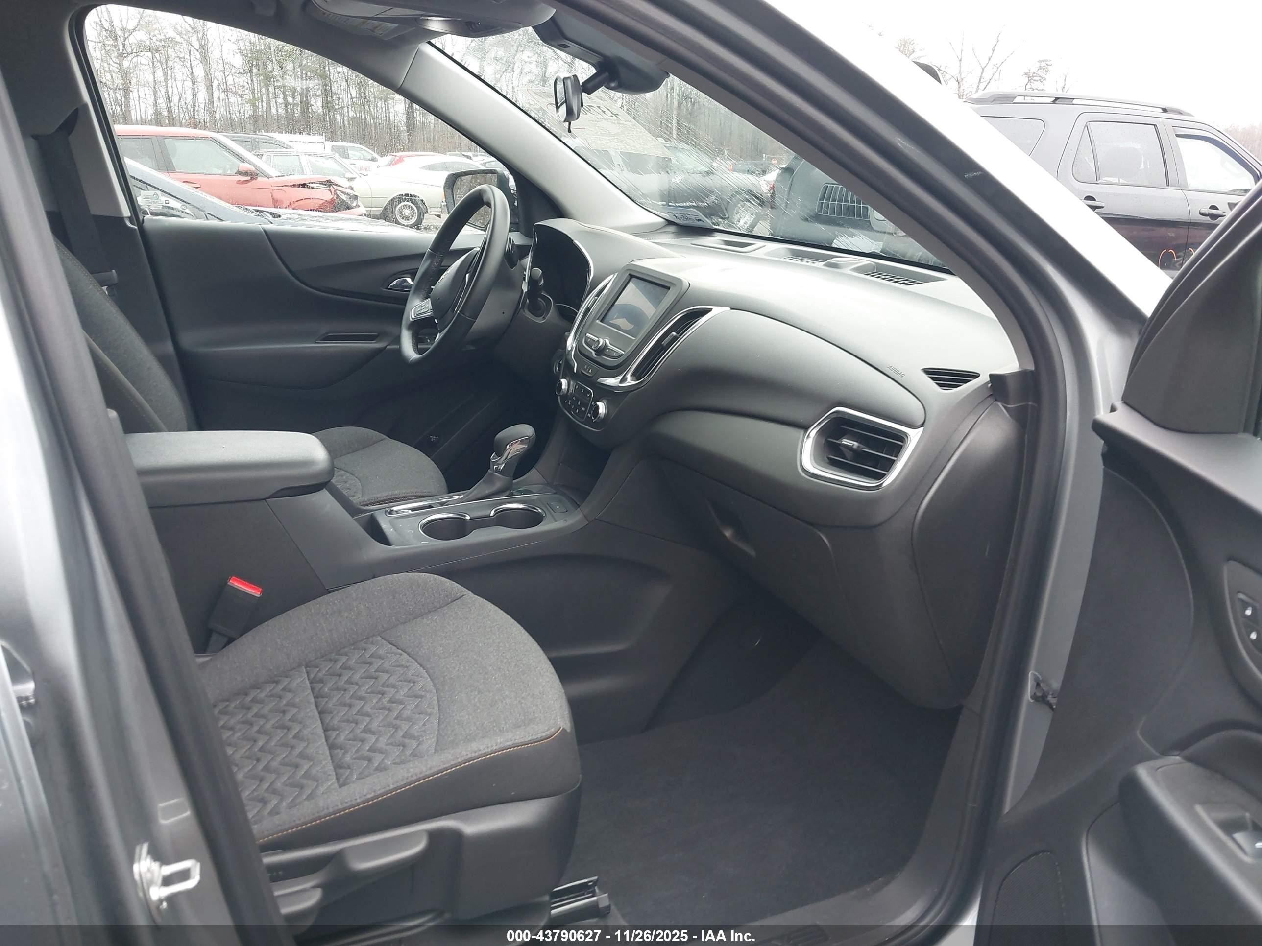 CHEVROLET EQUINOX image 5