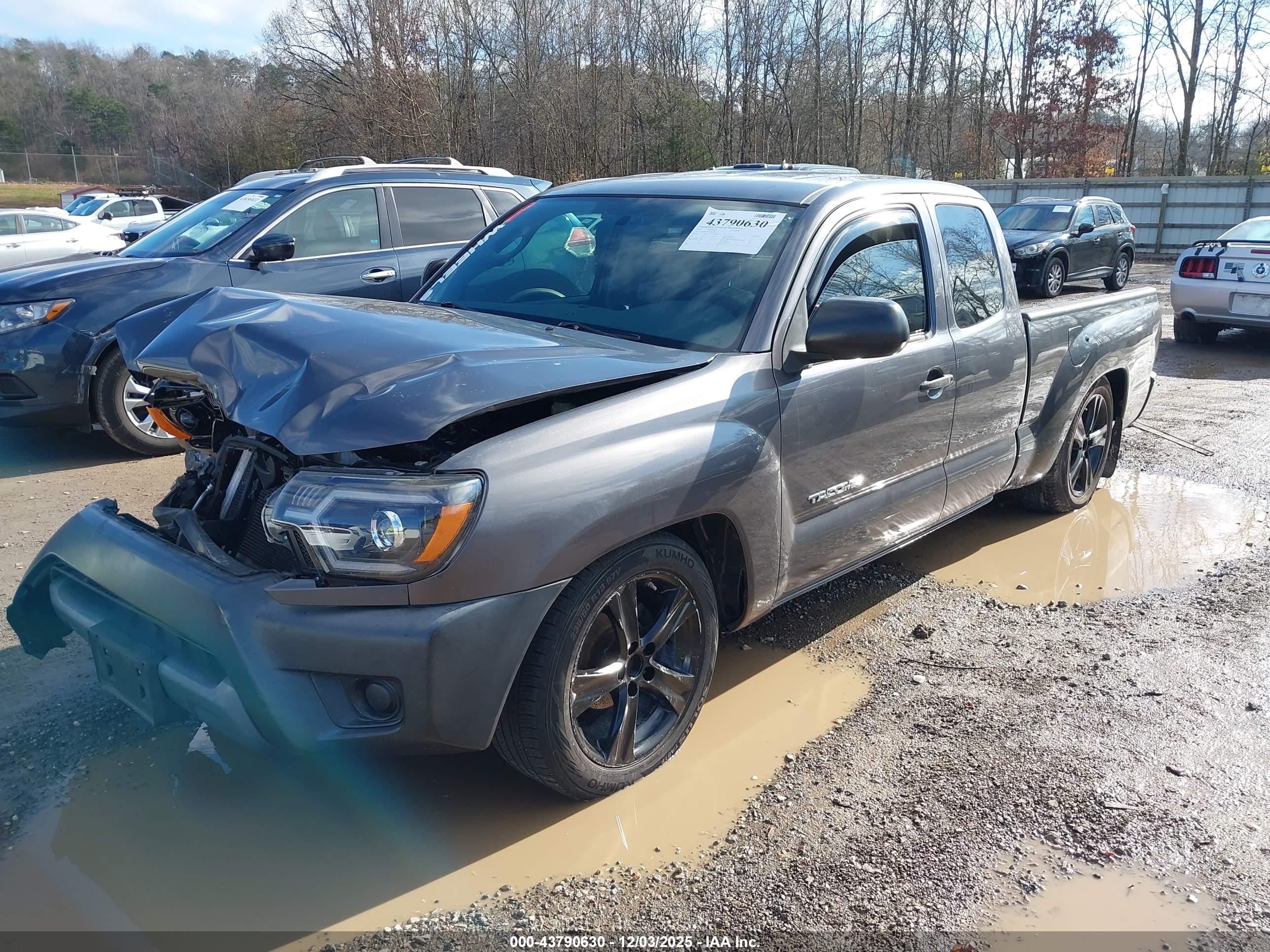 TOYOTA TACOMA image 2