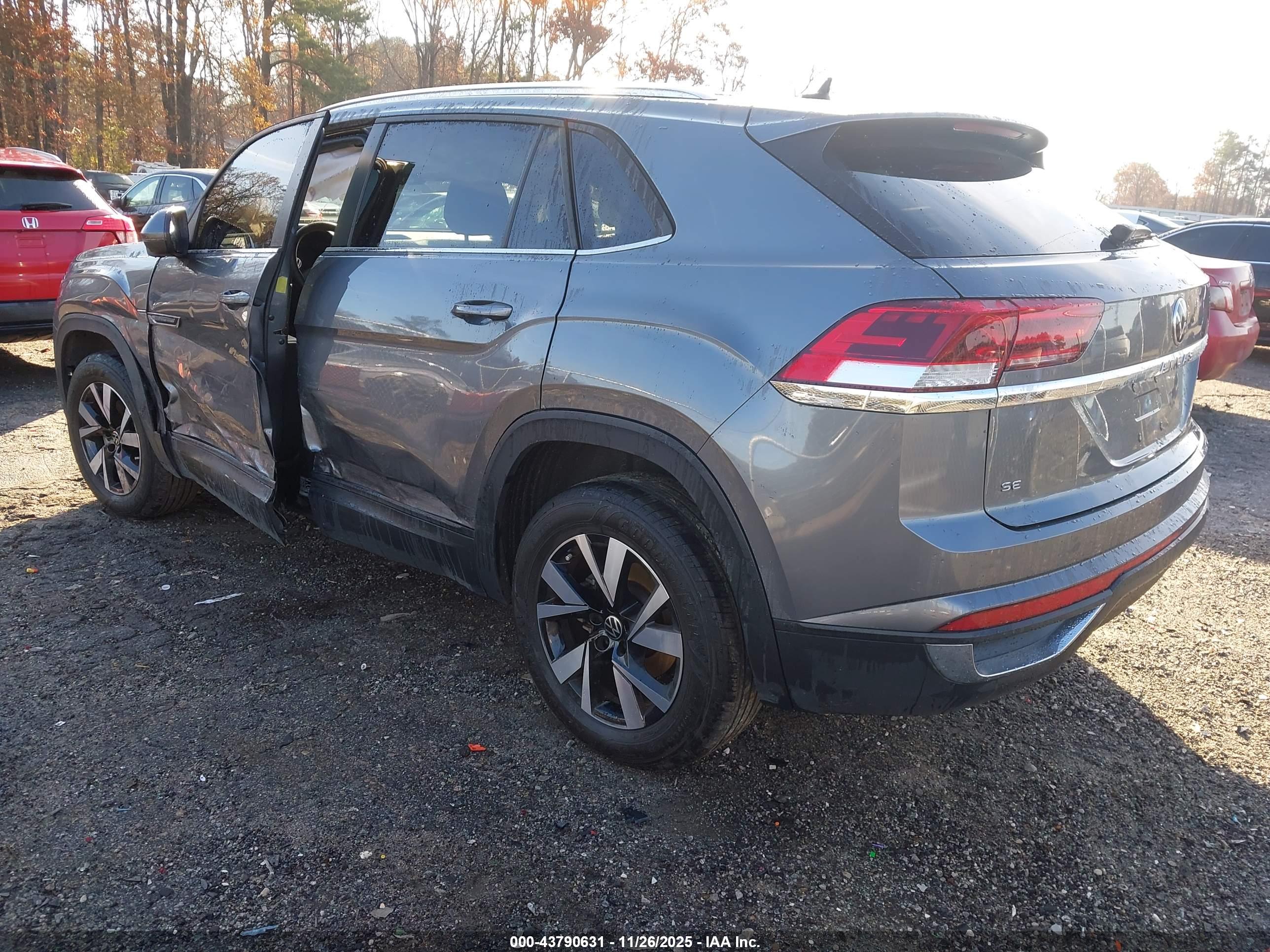 VOLKSWAGEN ATLAS image 3