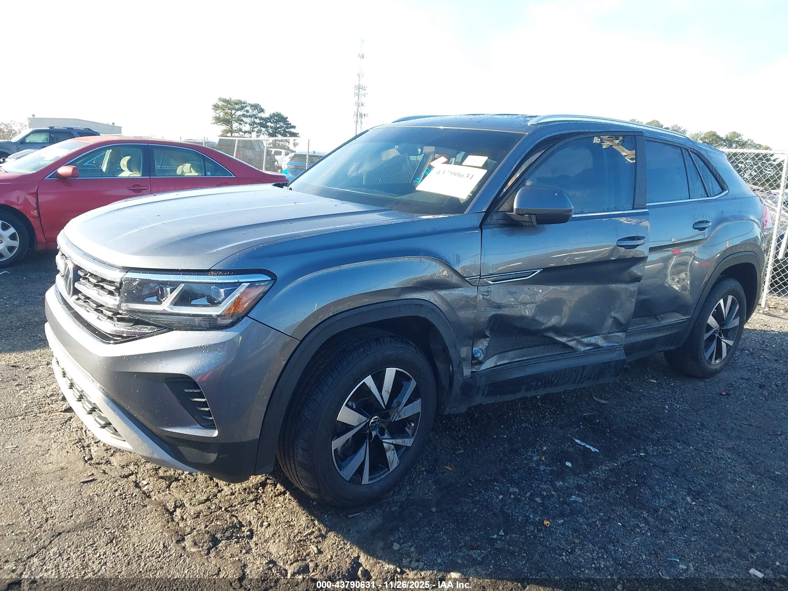 VOLKSWAGEN ATLAS image 6