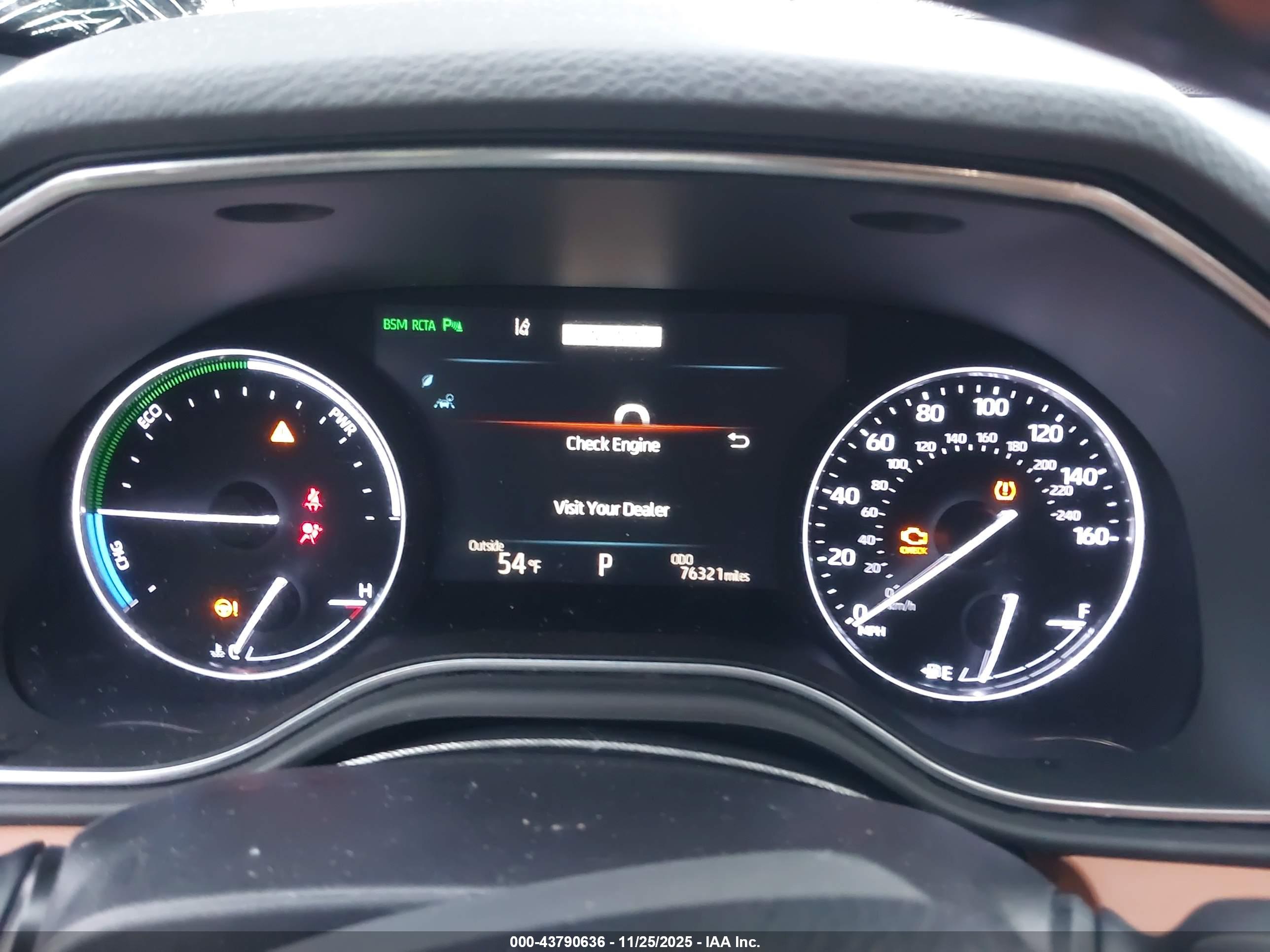 TOYOTA AVALON image 7