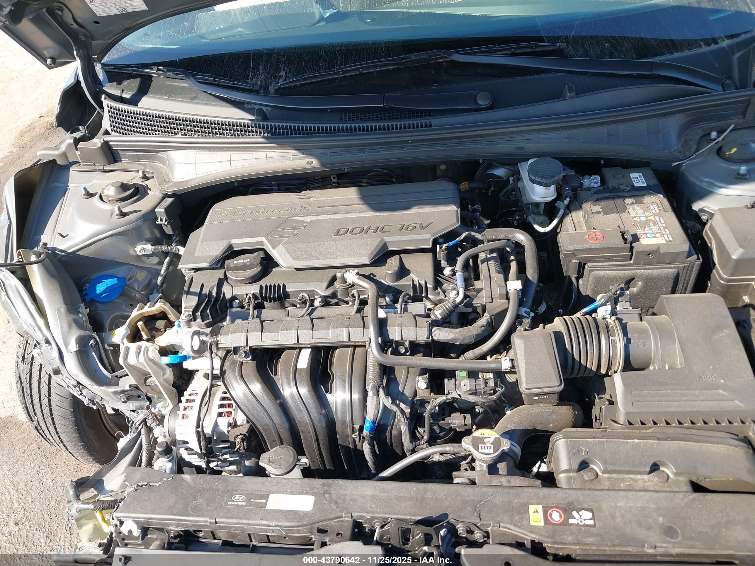 HYUNDAI ELANTRA image 10
