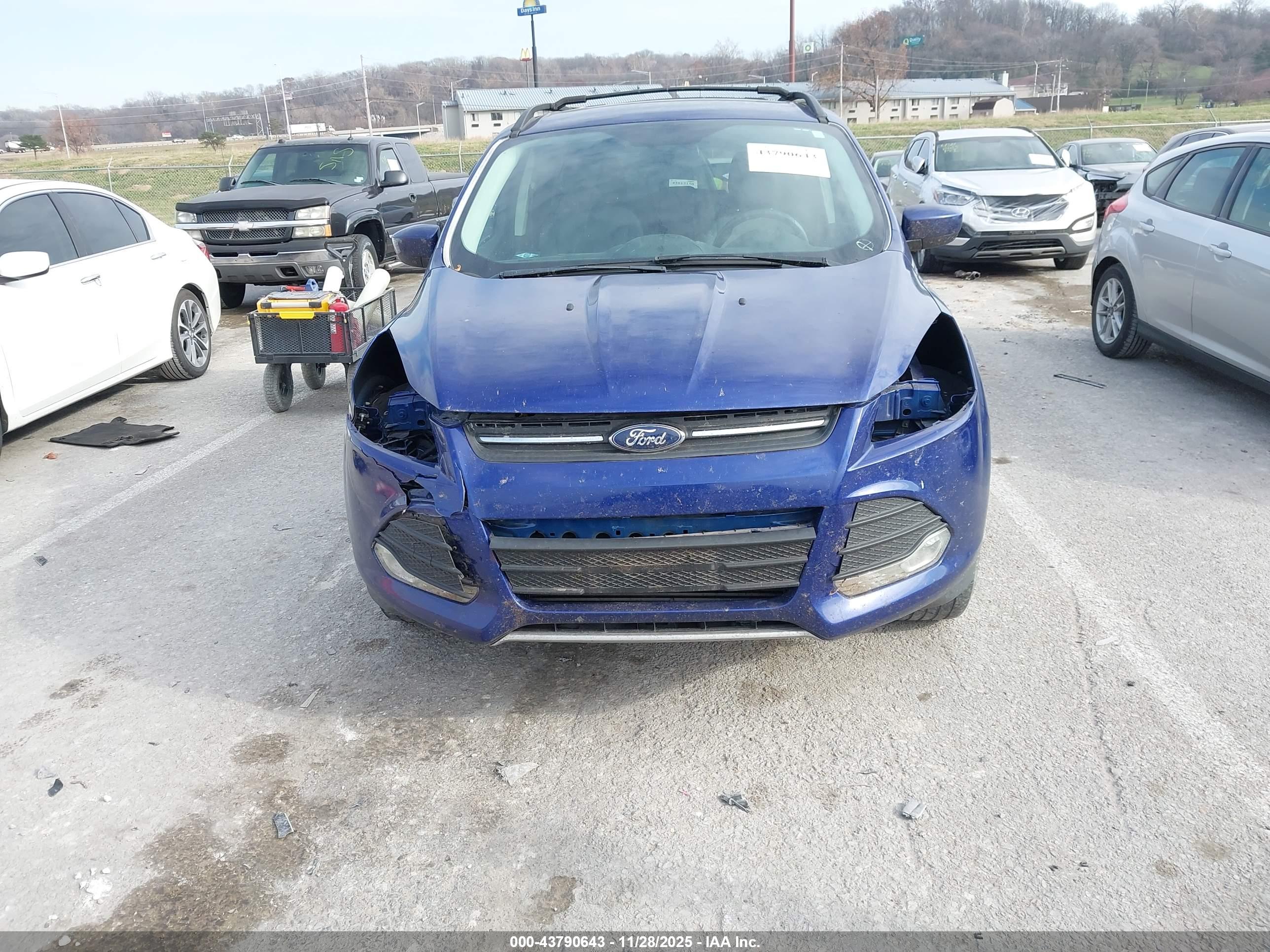 FORD ESCAPE image 6