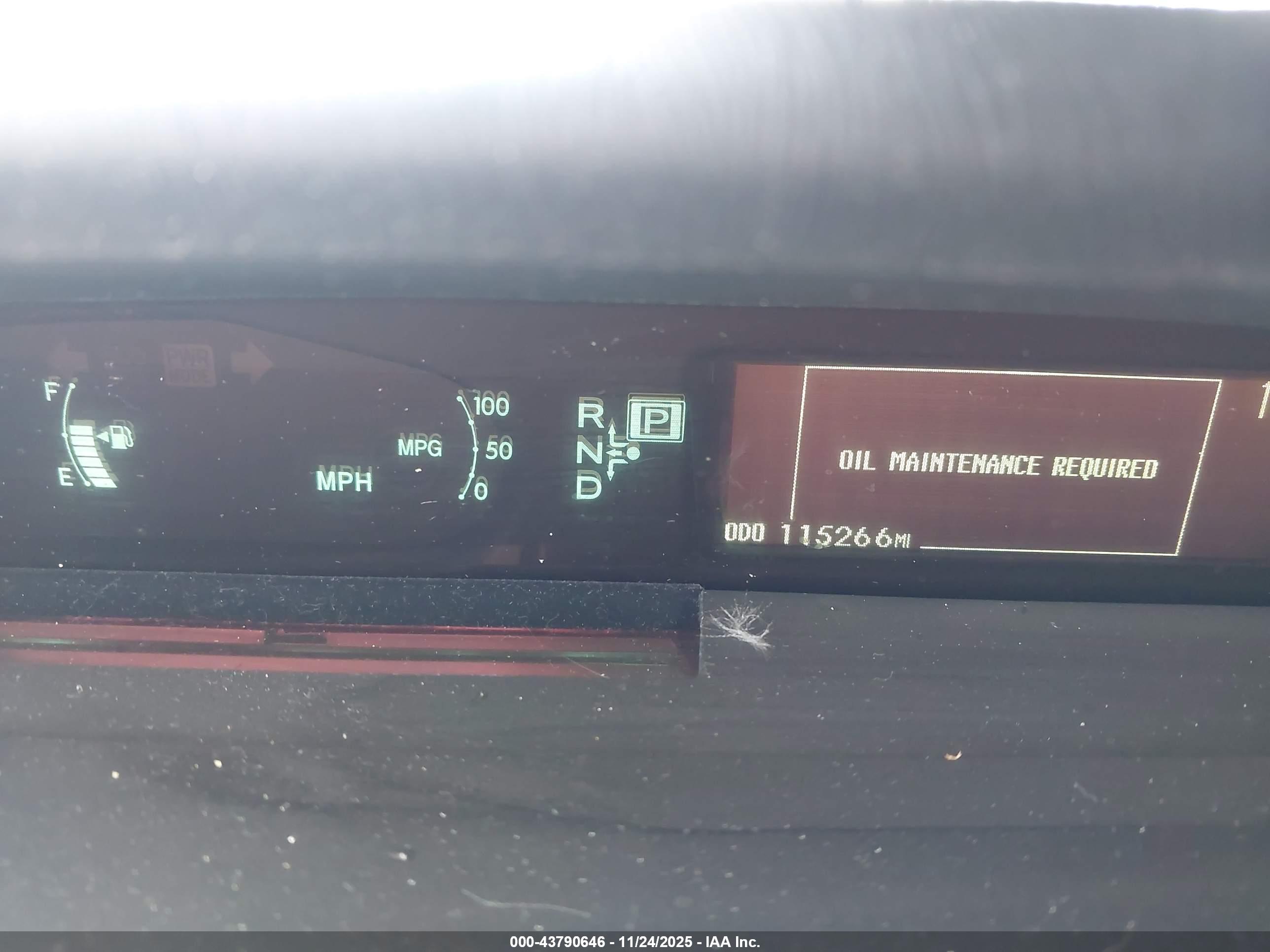 TOYOTA PRIUS image 7