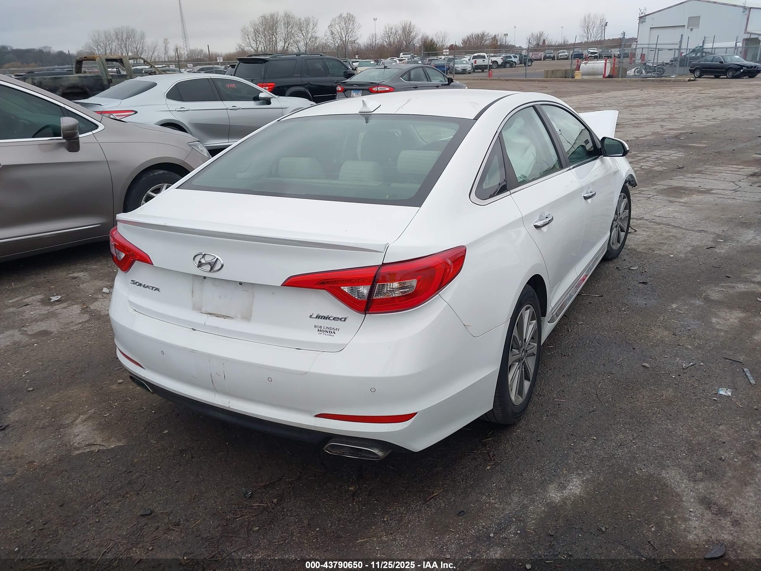 HYUNDAI SONATA image 4