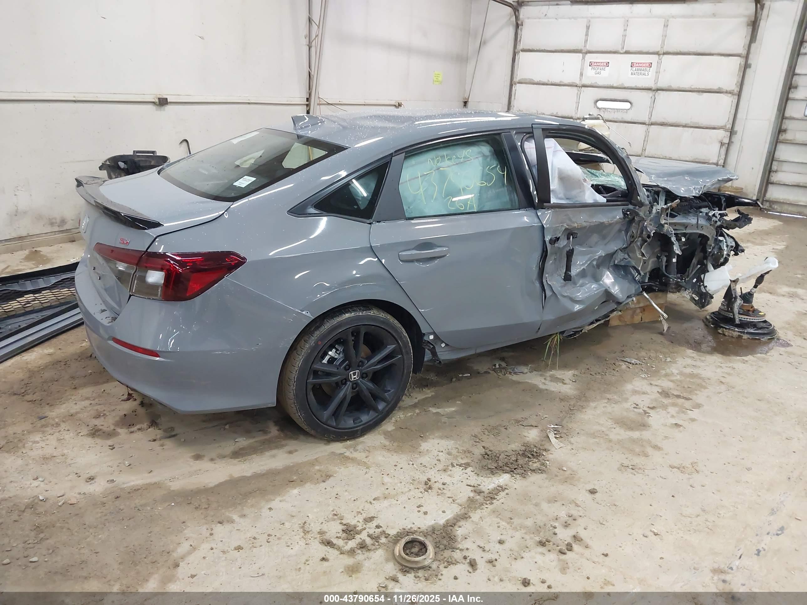 HONDA CIVIC image 4