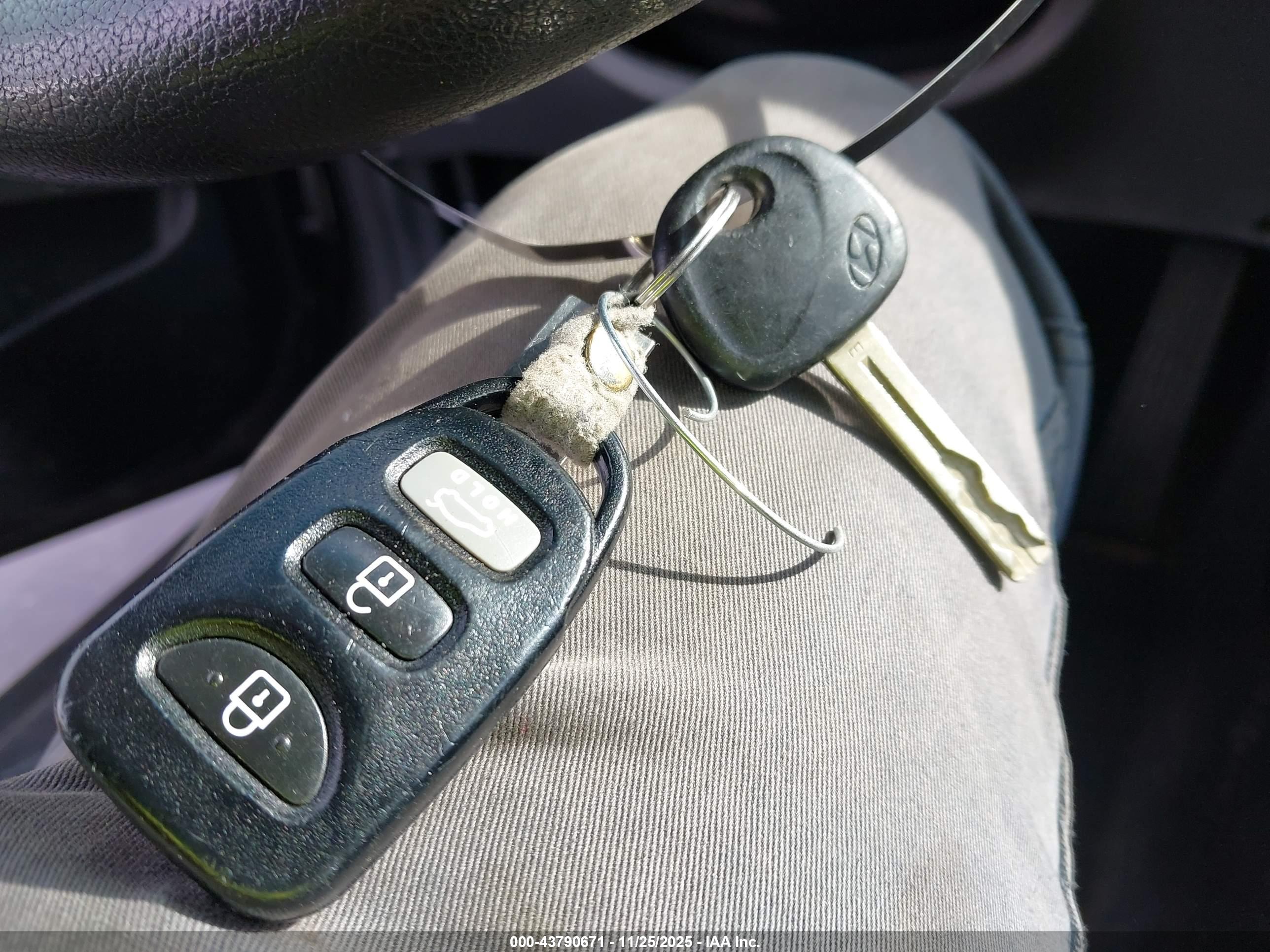 HYUNDAI SONATA image 11