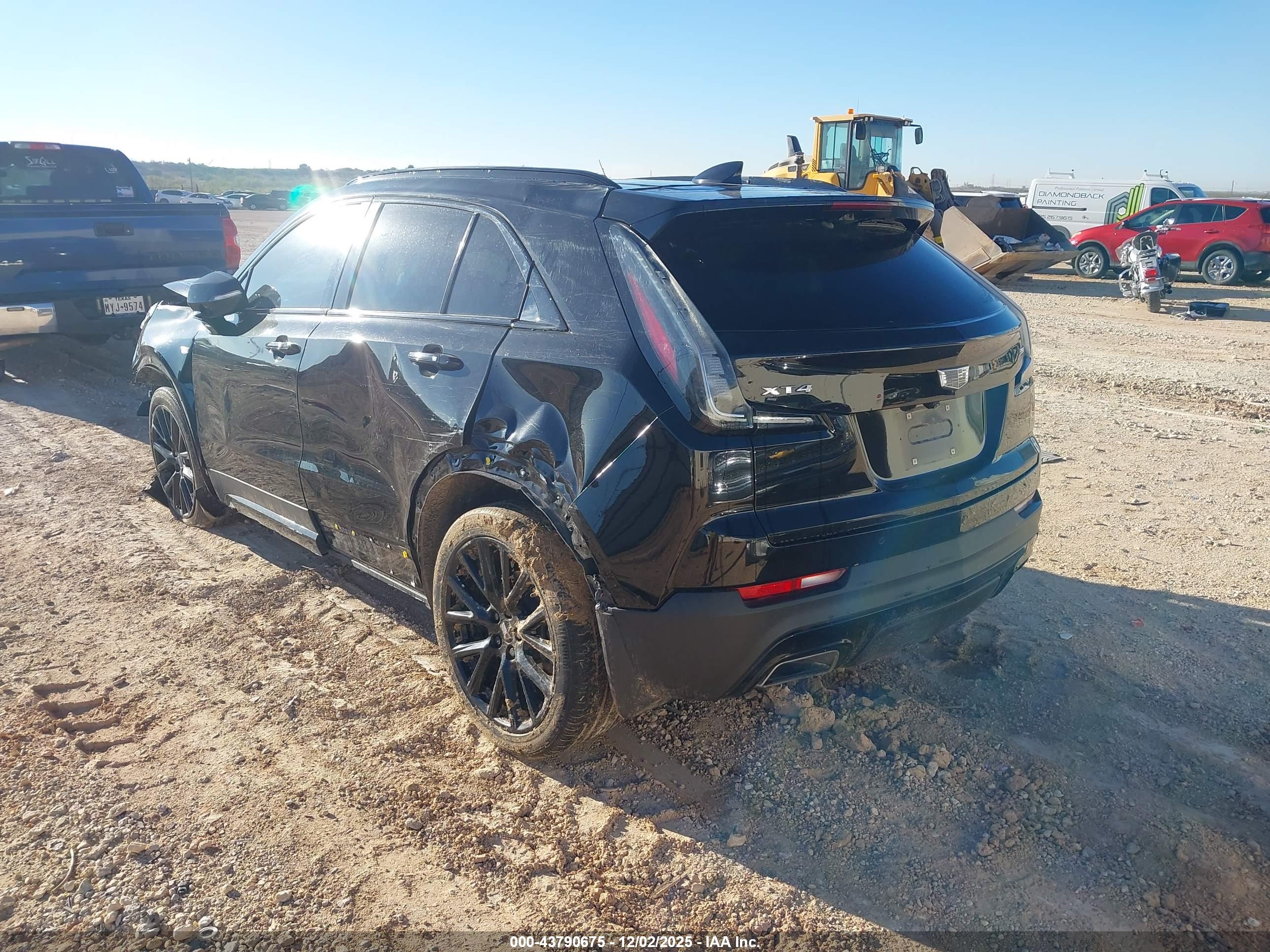 CADILLAC XT4 image 3