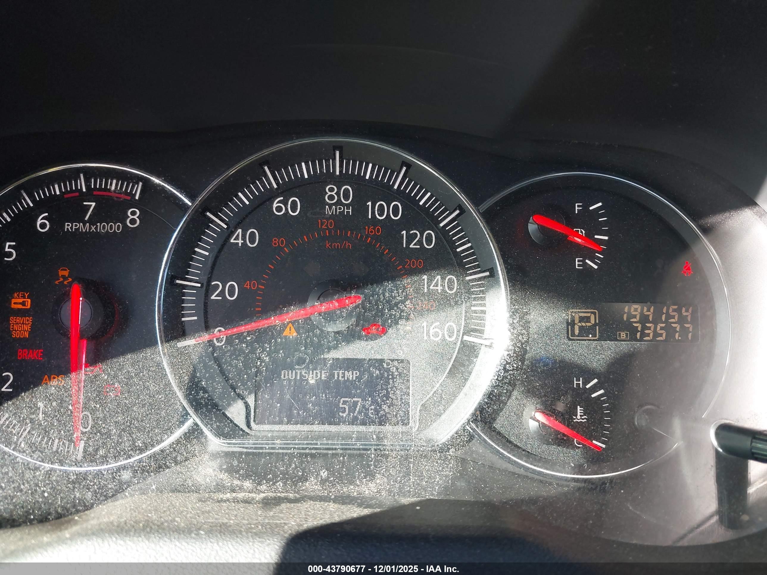 NISSAN MAXIMA image 7