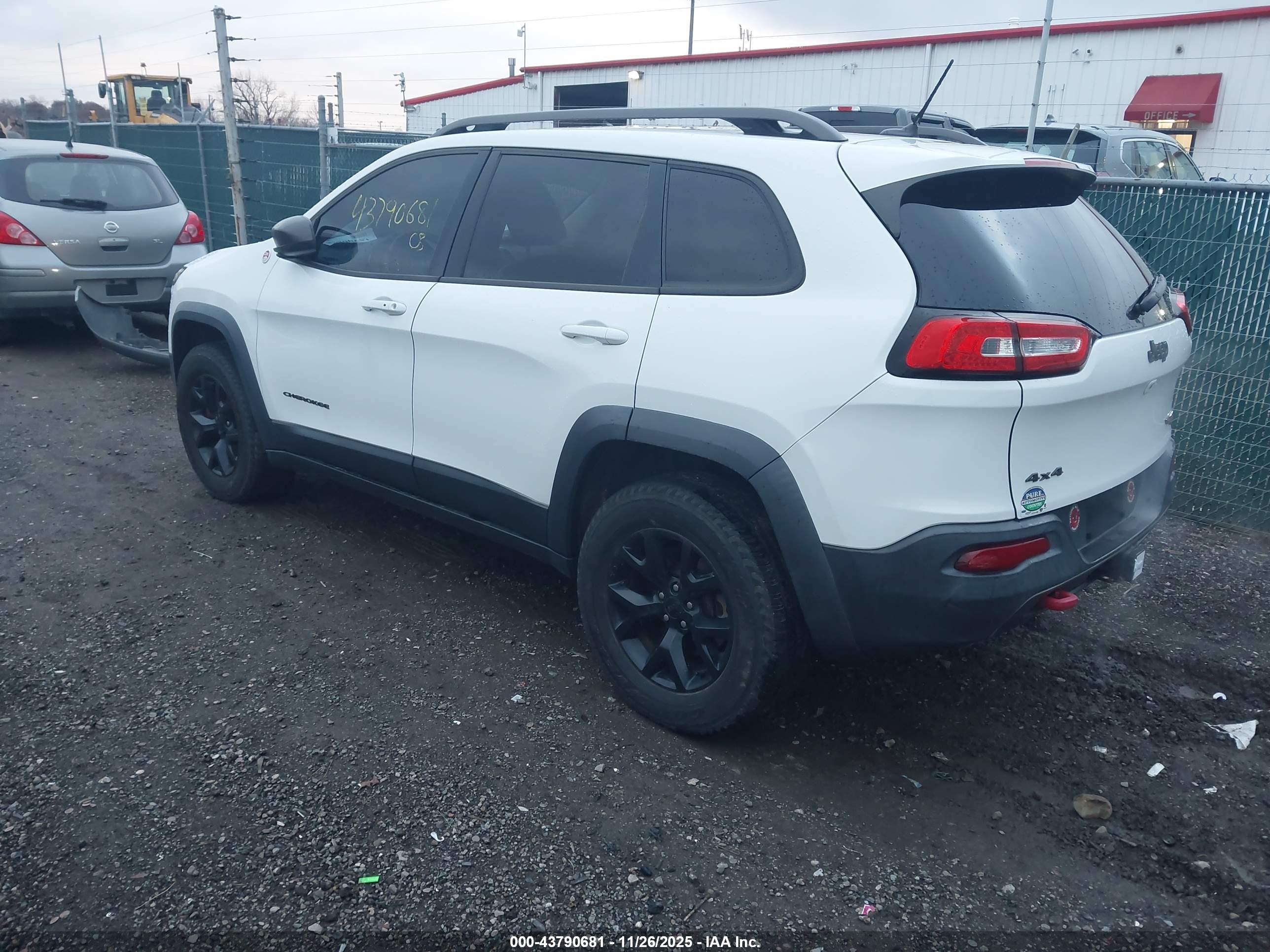 JEEP CHEROKEE image 3