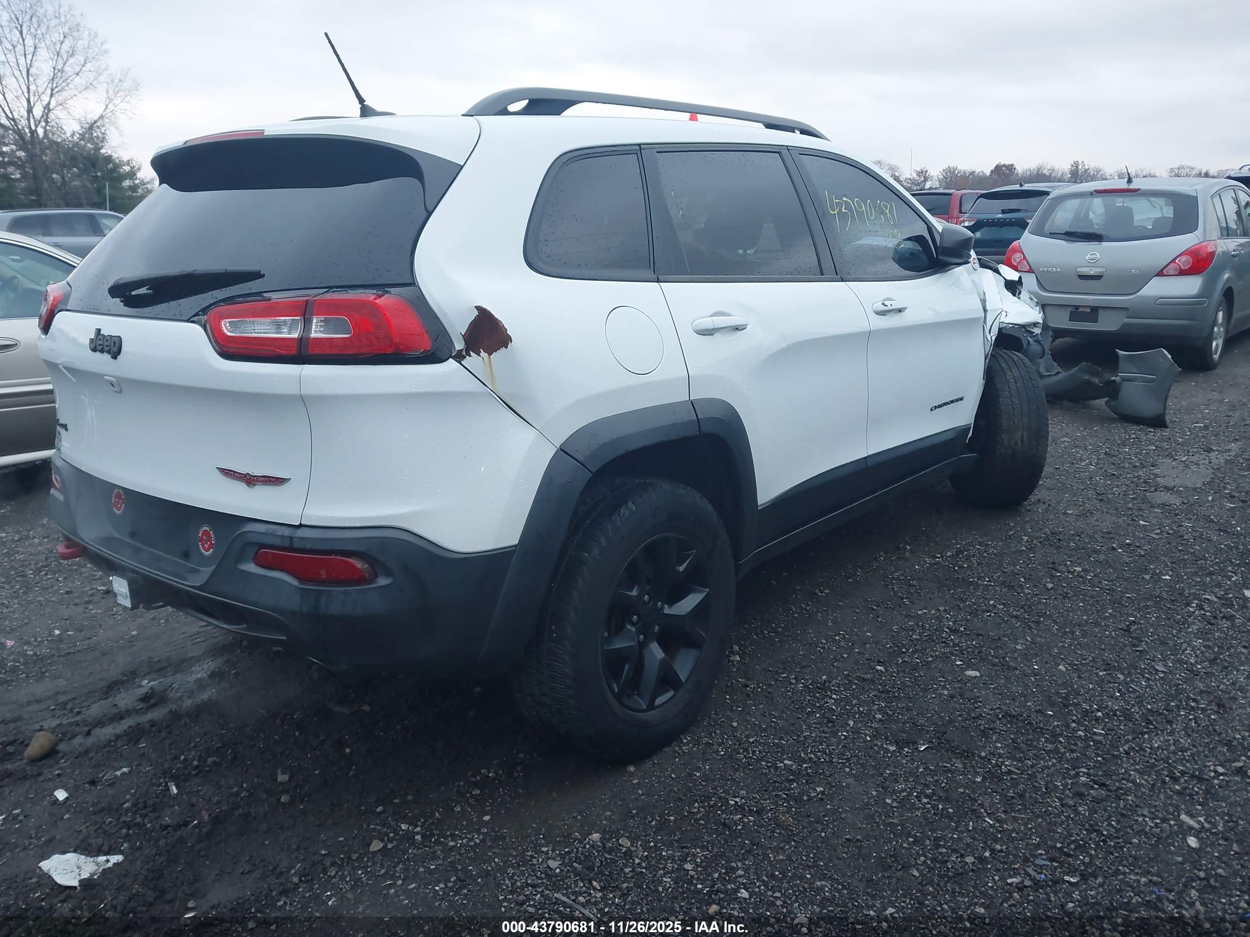 JEEP CHEROKEE image 4