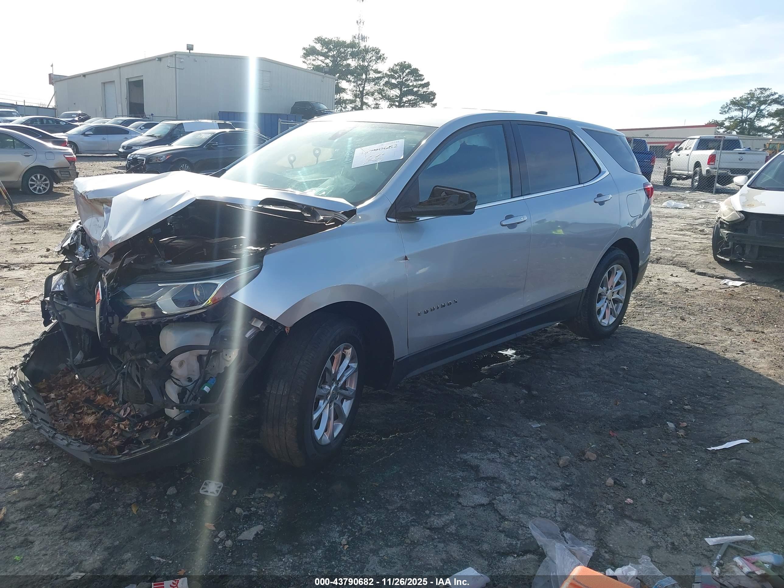 CHEVROLET EQUINOX image 2