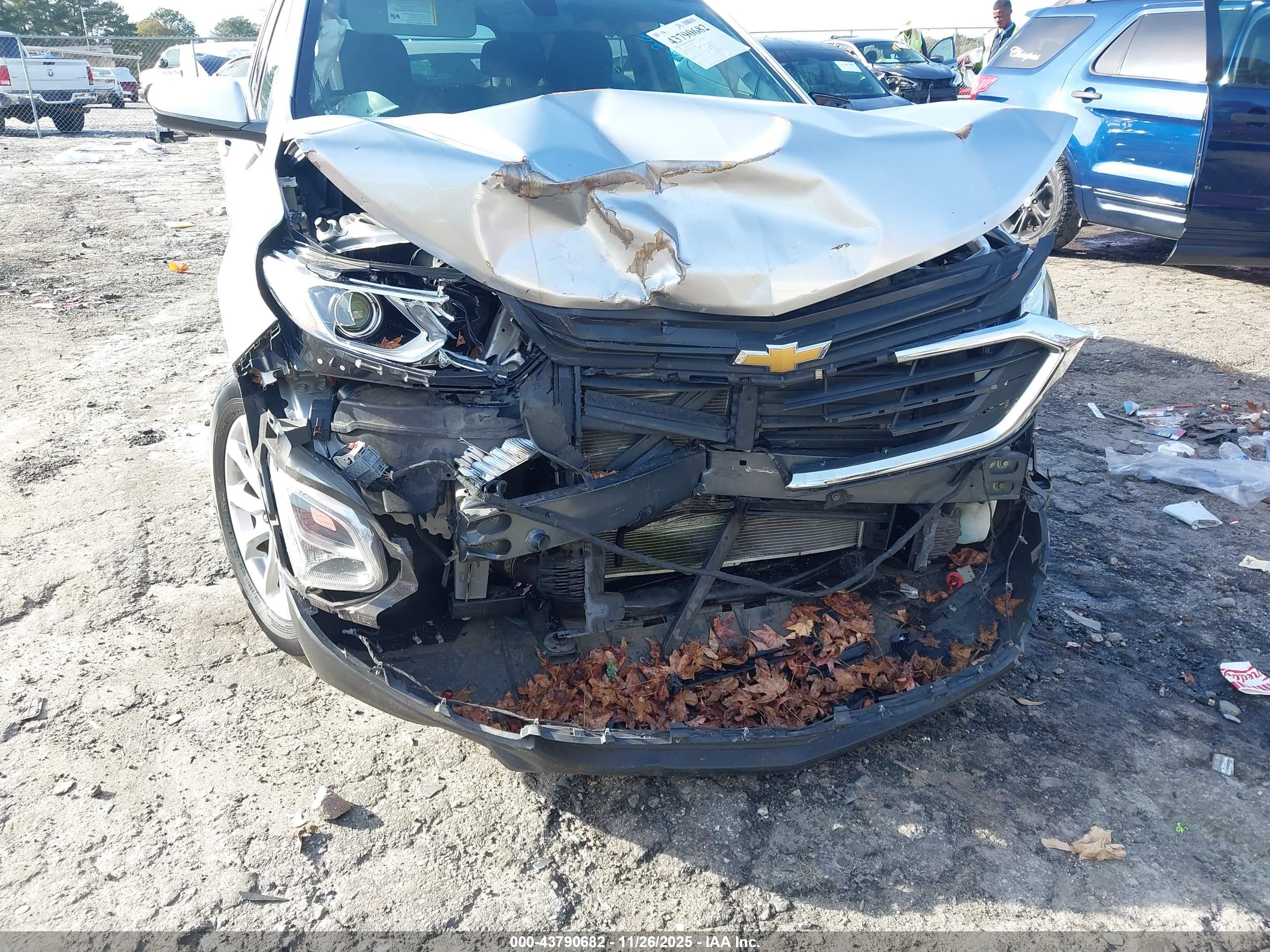 CHEVROLET EQUINOX image 6